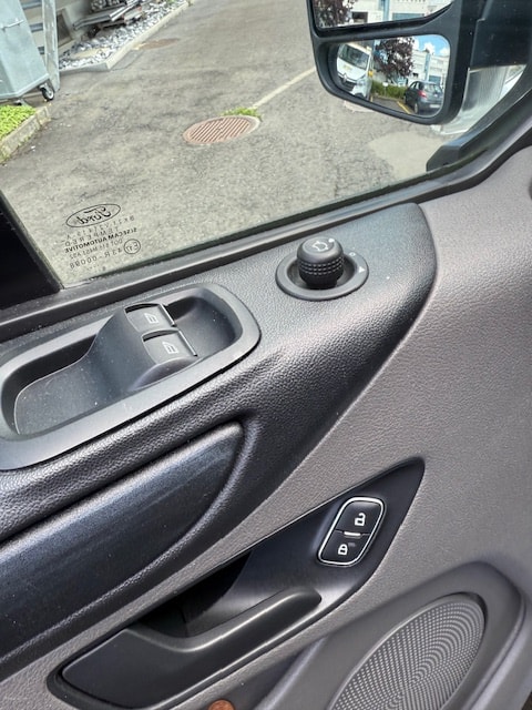 FORD Transit Custom Van 300 L2H1 Ambiente-image-6