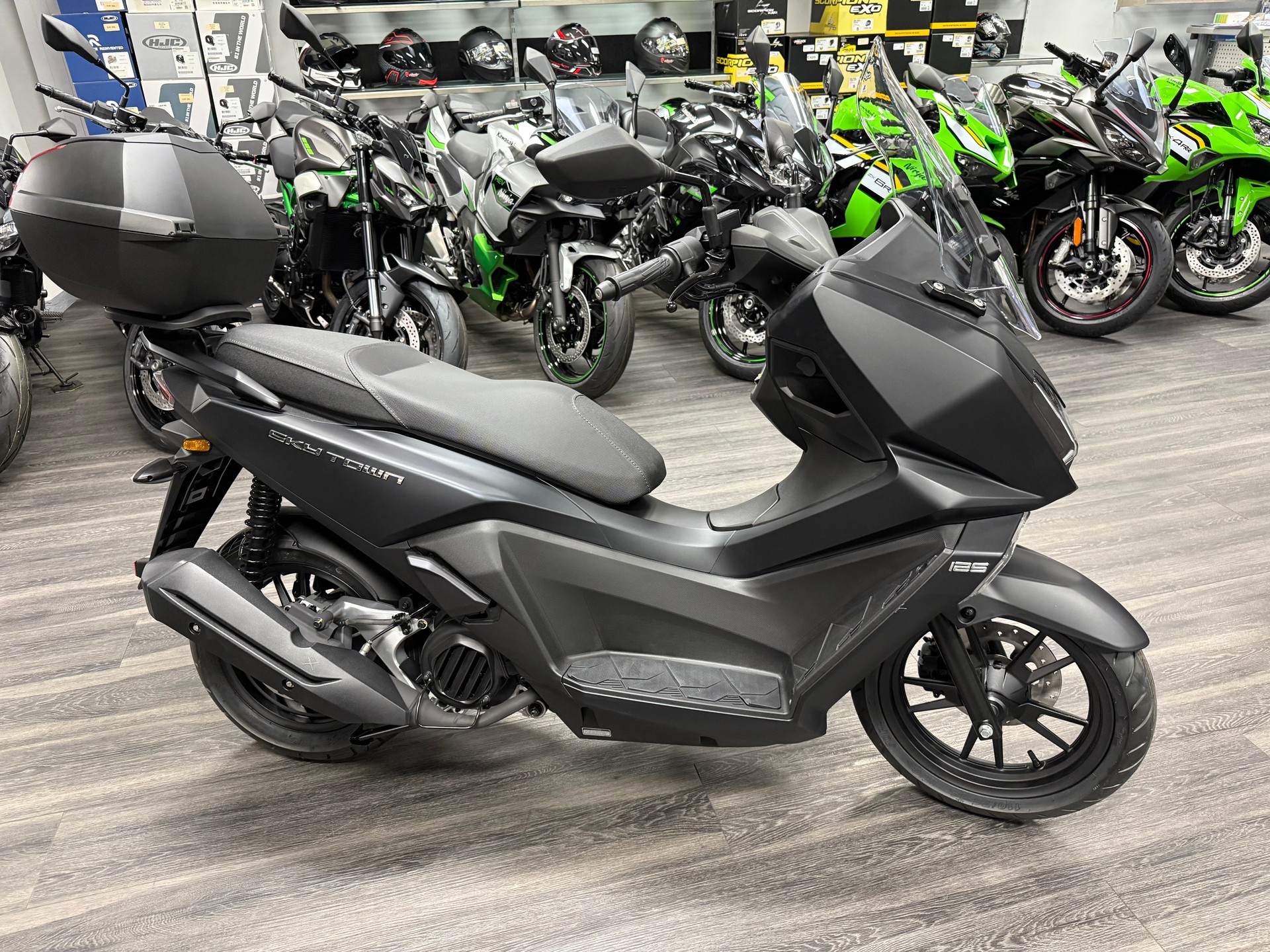 KYMCO Sky Town 125-showroom-element-2