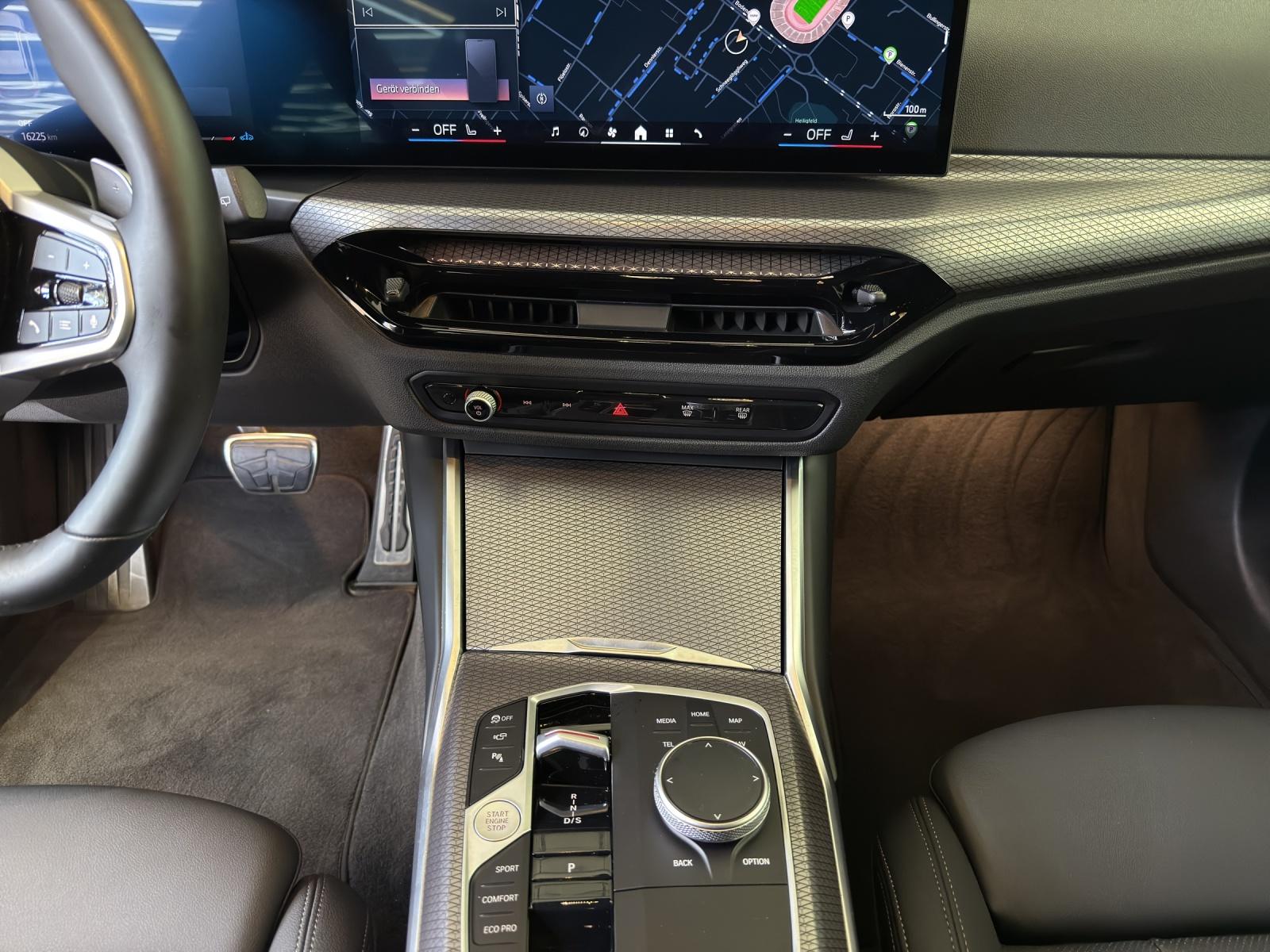 BMW 320d xDrive Touring M Sport-image-13