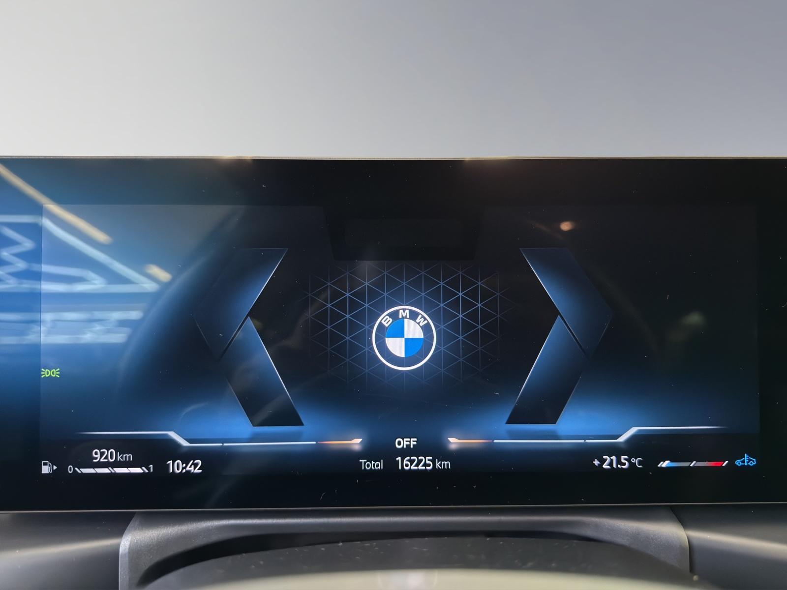 BMW 320d xDrive Touring M Sport-image-11