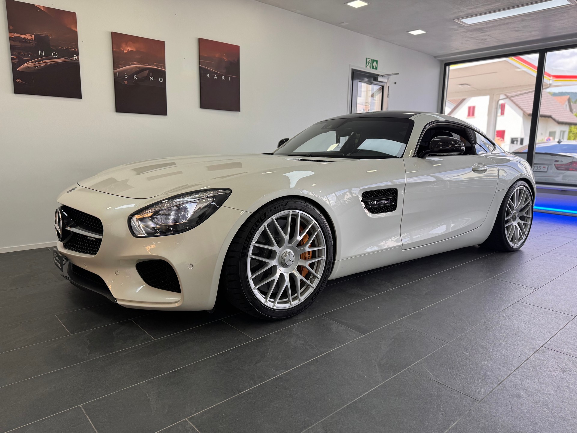 MERCEDES-BENZ AMG GT S Speedshift DCT *Keramik Bremsanlage / Performance Sitze / Carbon Paket / Panorama / Burmester*