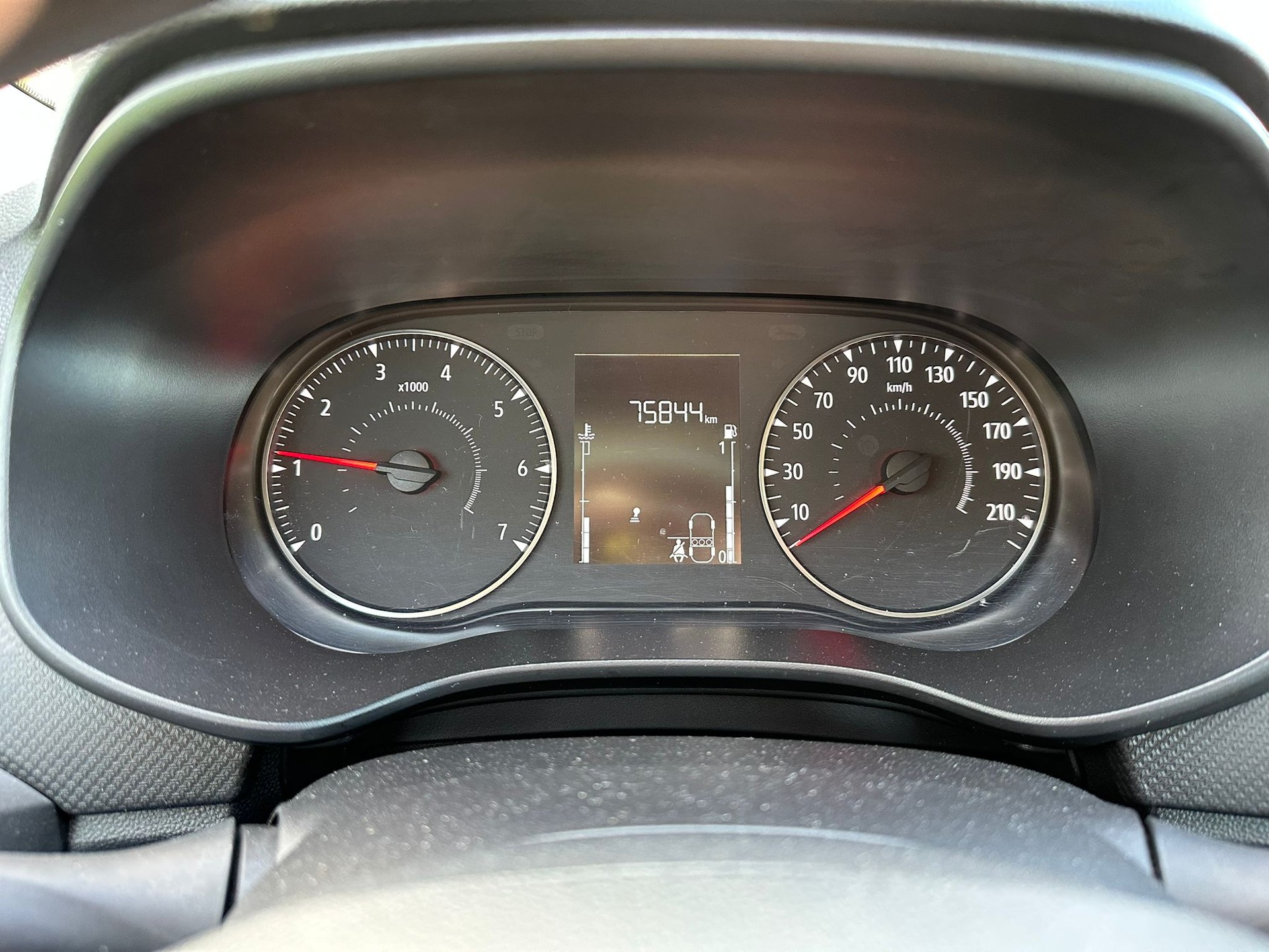 DACIA Sandero TCe 90 Essential-image-14