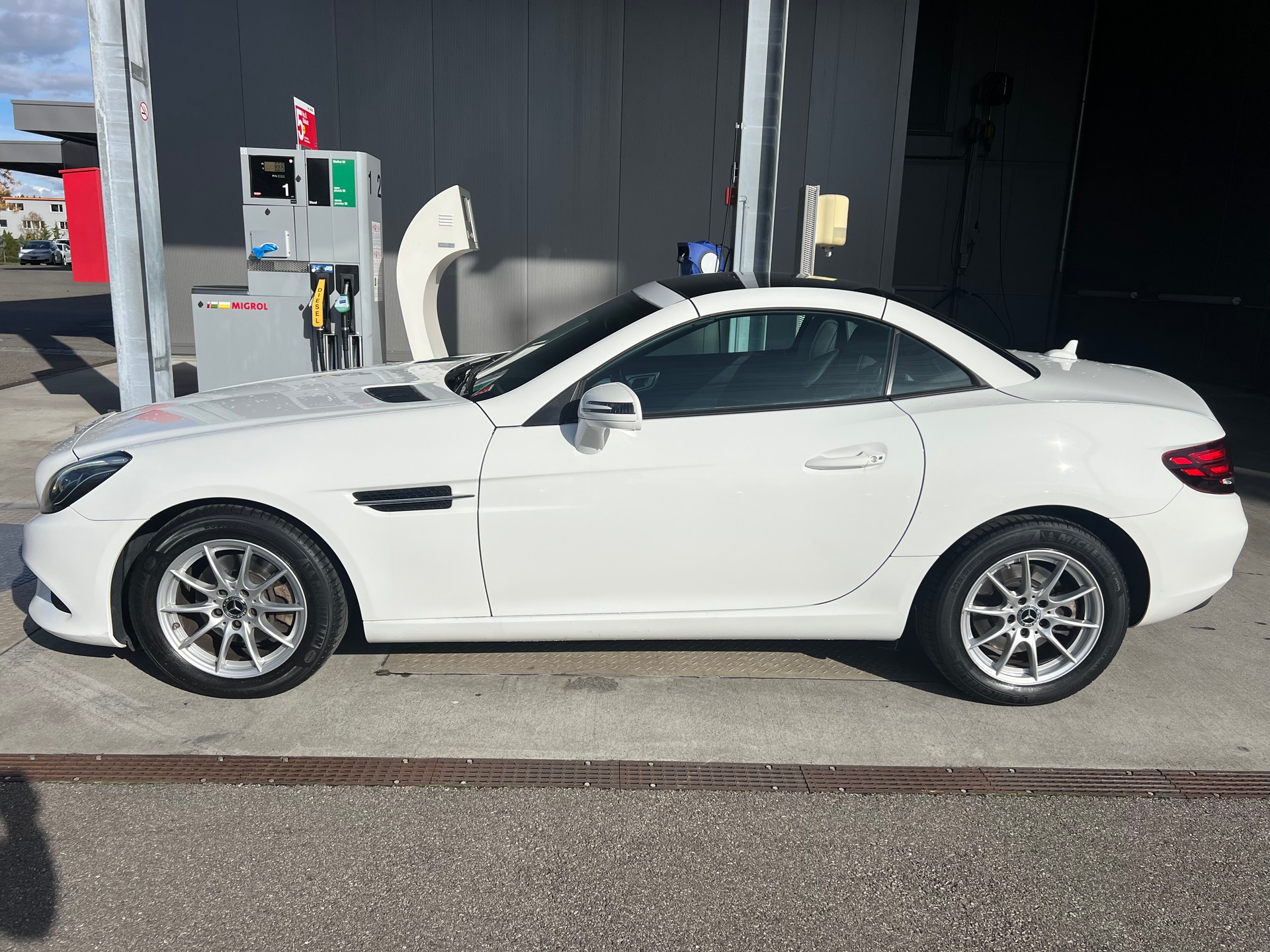 MERCEDES-BENZ SLC 180 9G-Tronic-image-4