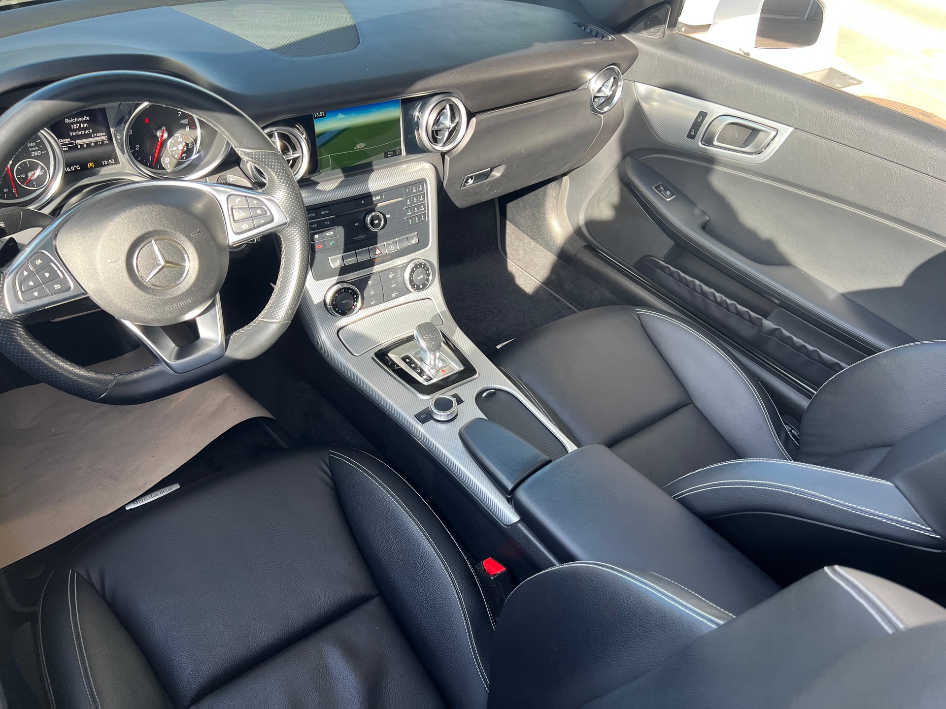 MERCEDES-BENZ SLC 180 9G-Tronic-image-10