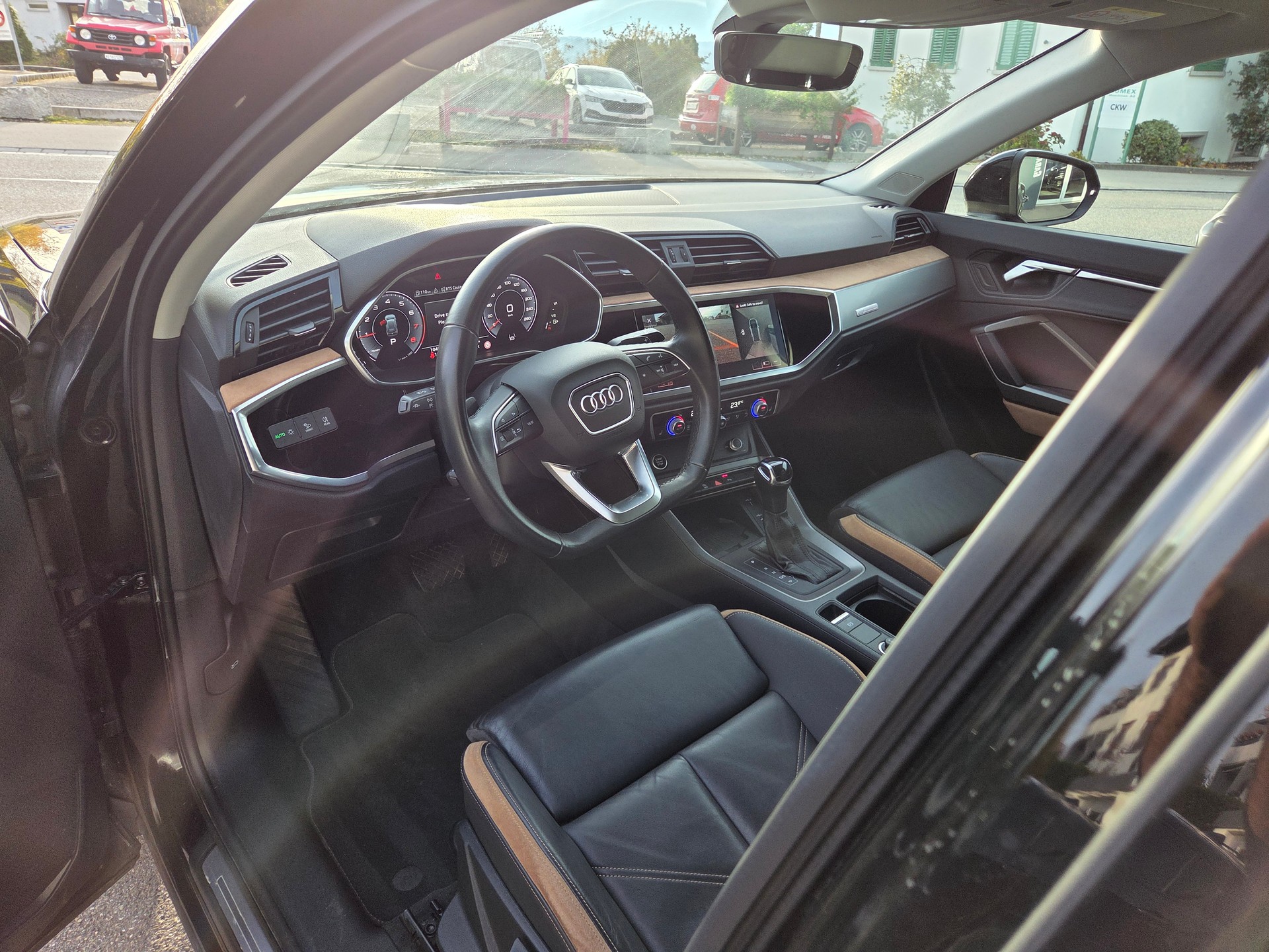 AUDI Q3 35 TFSI S line S-tronic-image-7