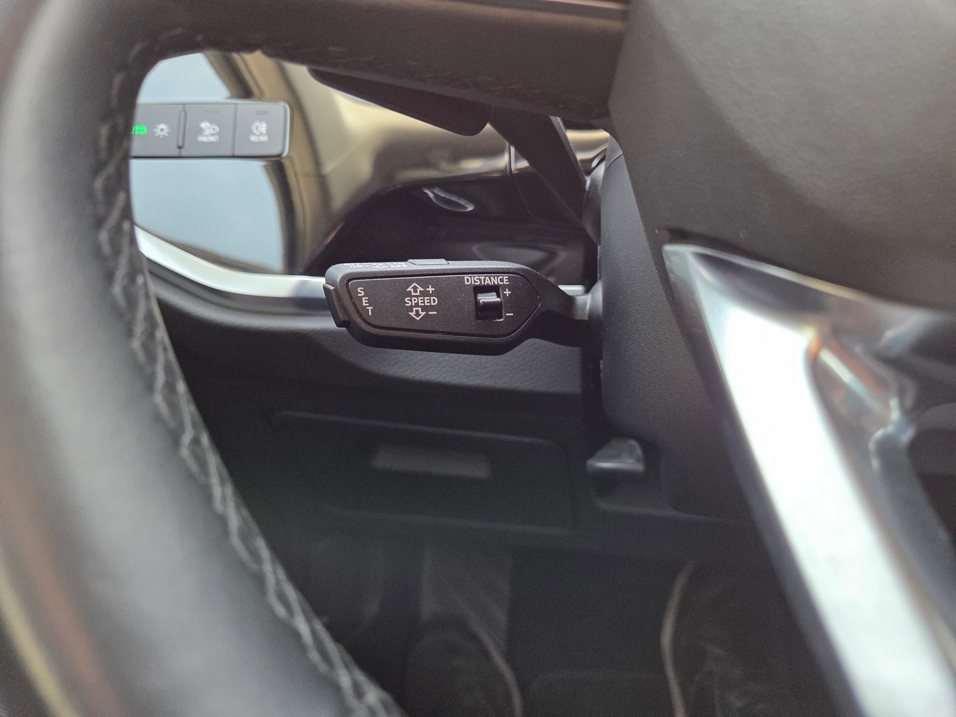 AUDI Q3 35 TFSI S line S-tronic-image-13