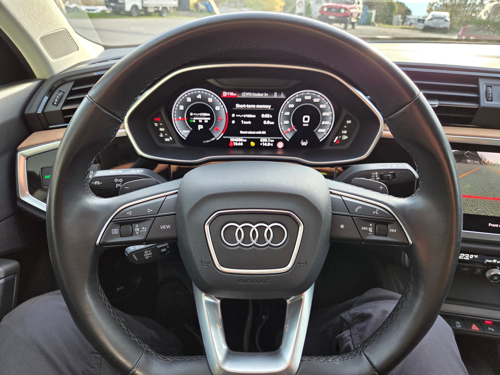 AUDI Q3 35 TFSI S line S-tronic-image-11