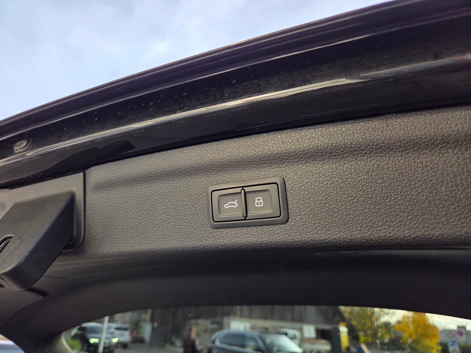 AUDI Q3 35 TFSI S line S-tronic-image-21