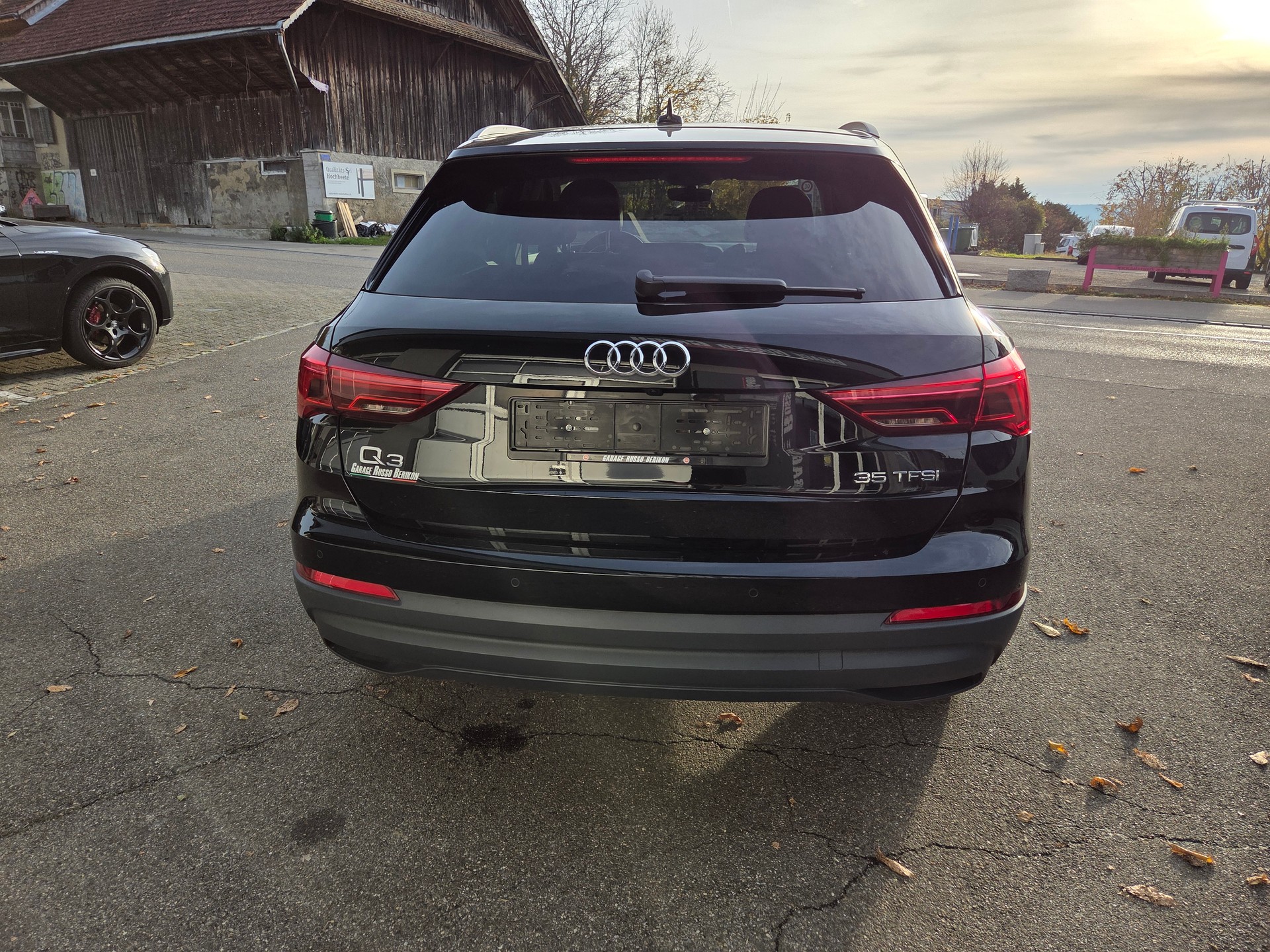 AUDI Q3 35 TFSI S line S-tronic-image-4