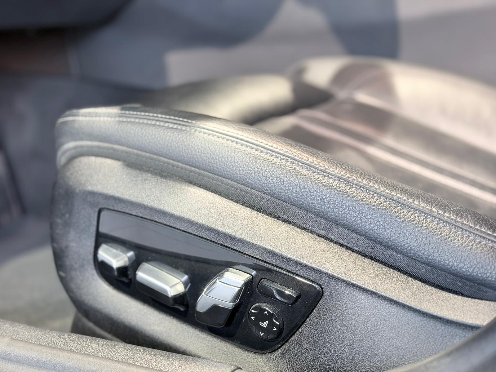 BMW 530e xDrive Sport Line Steptronic-image-16