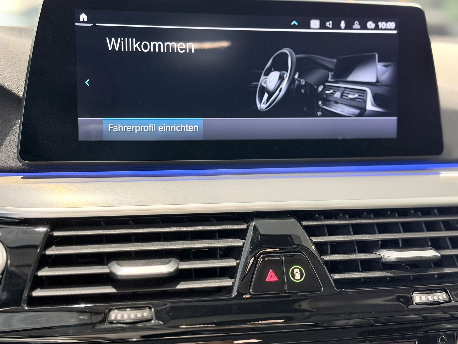 BMW 530e xDrive Sport Line Steptronic-image-11