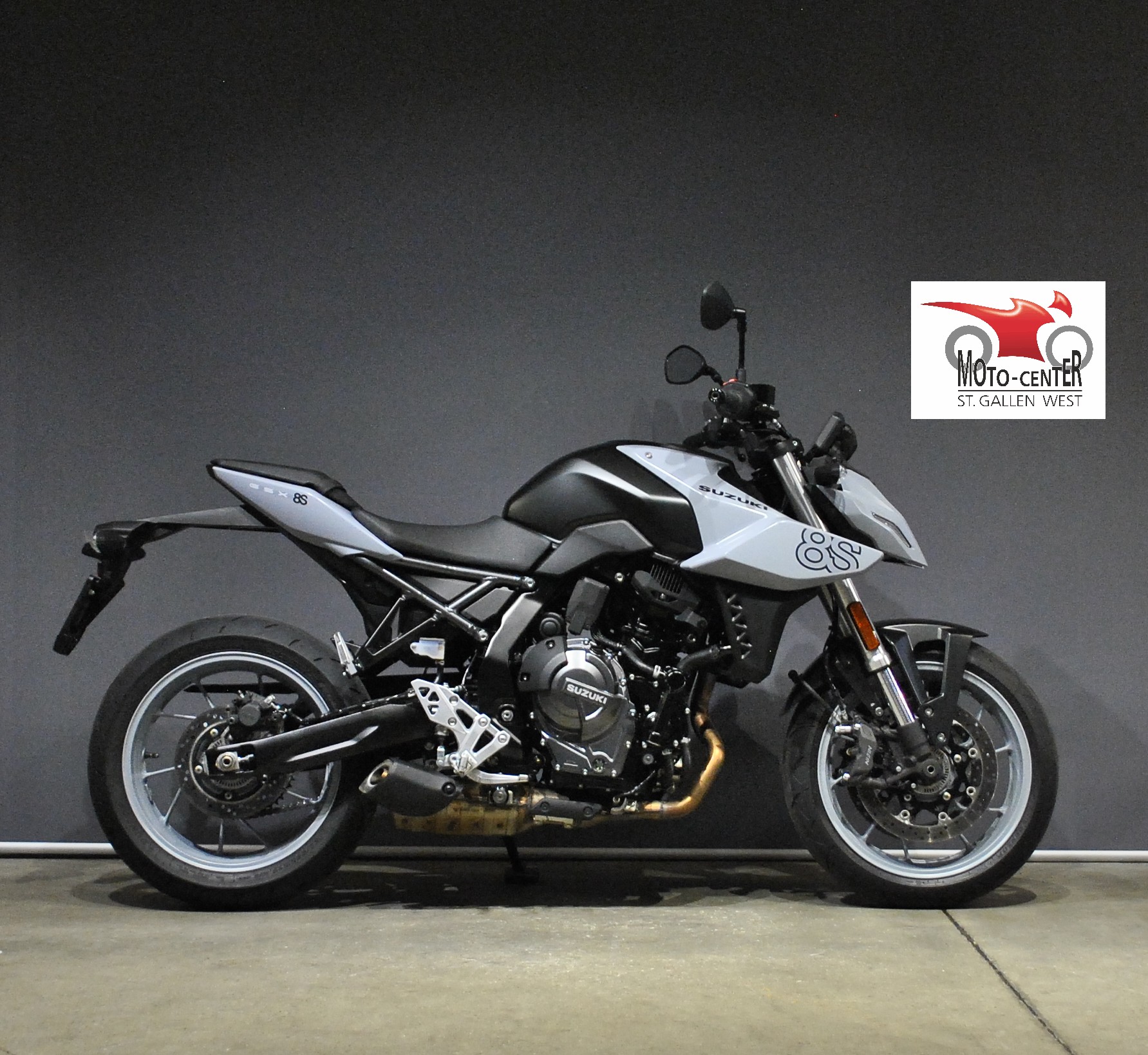 SUZUKI GSX 8 S-showroom-element-1
