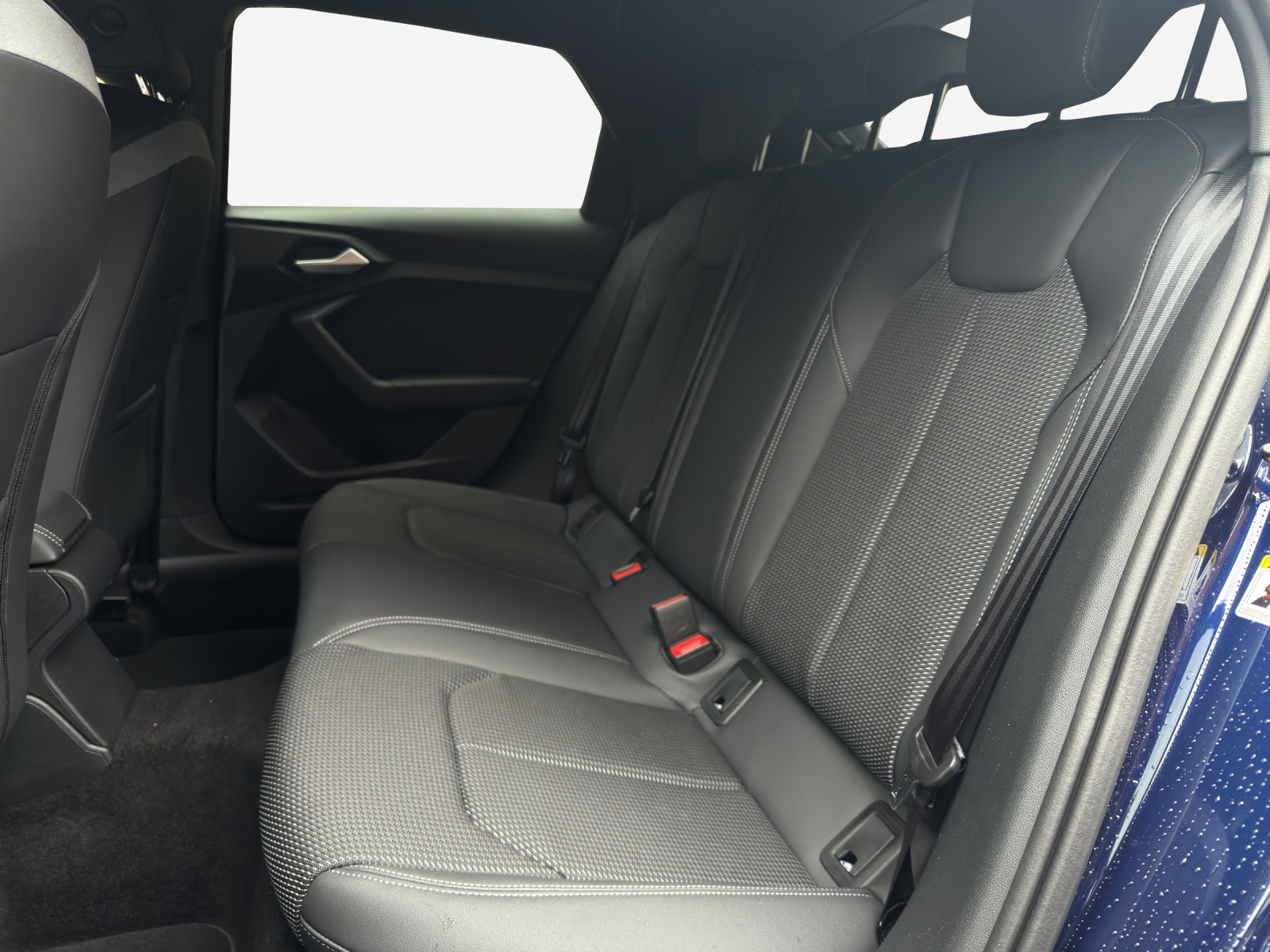 AUDI A1 Sportback 30 TFSI S Line Attraction S-tronic-image-11