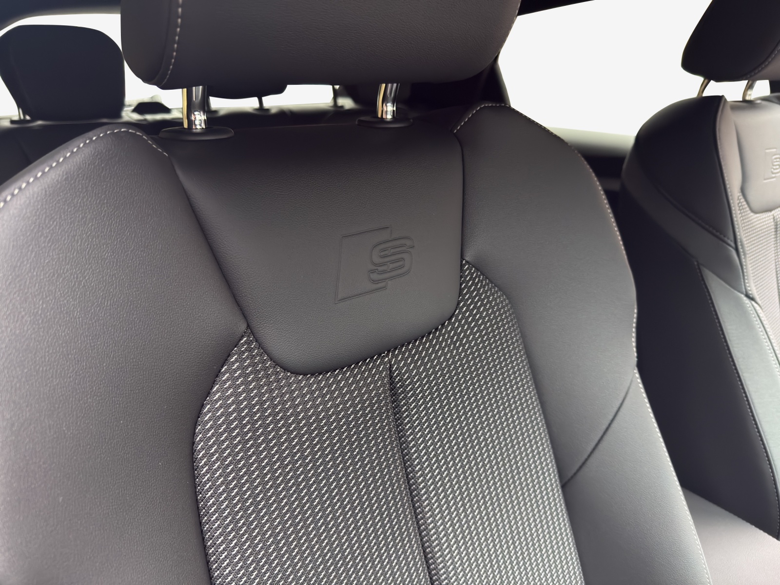 AUDI A1 Sportback 30 TFSI S Line Attraction S-tronic-image-15