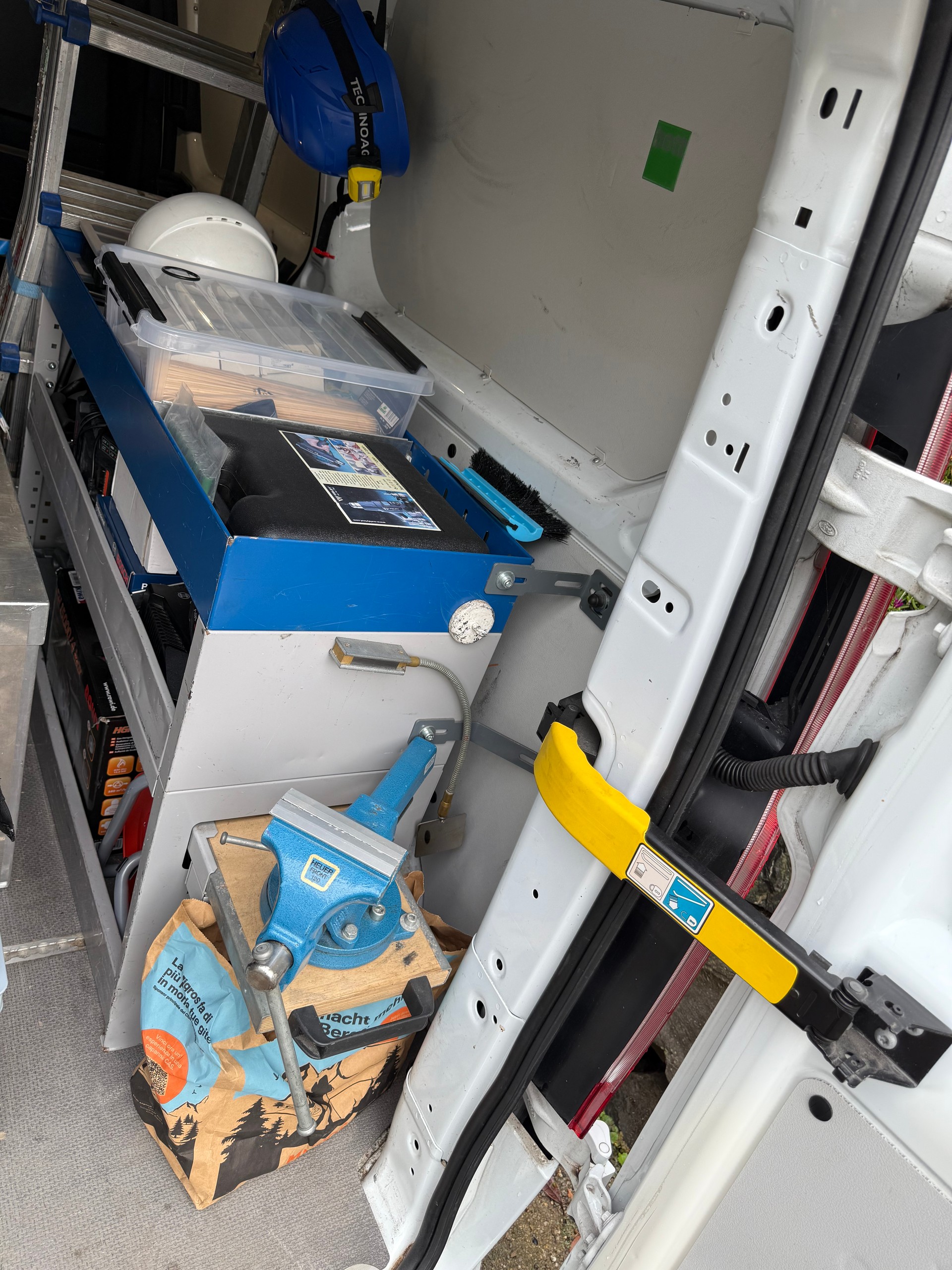 FORD Transit Custom Van 280 L1H1 Ambiente-image-4