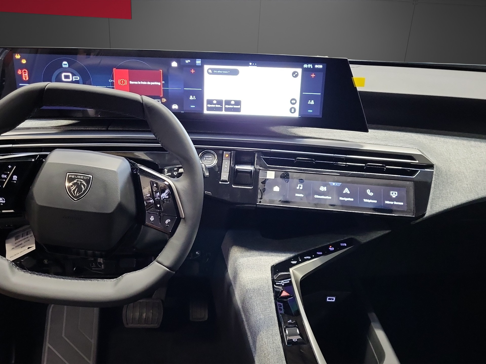 PEUGEOT 3008 1.2 MHEV Allure Premium-image-6