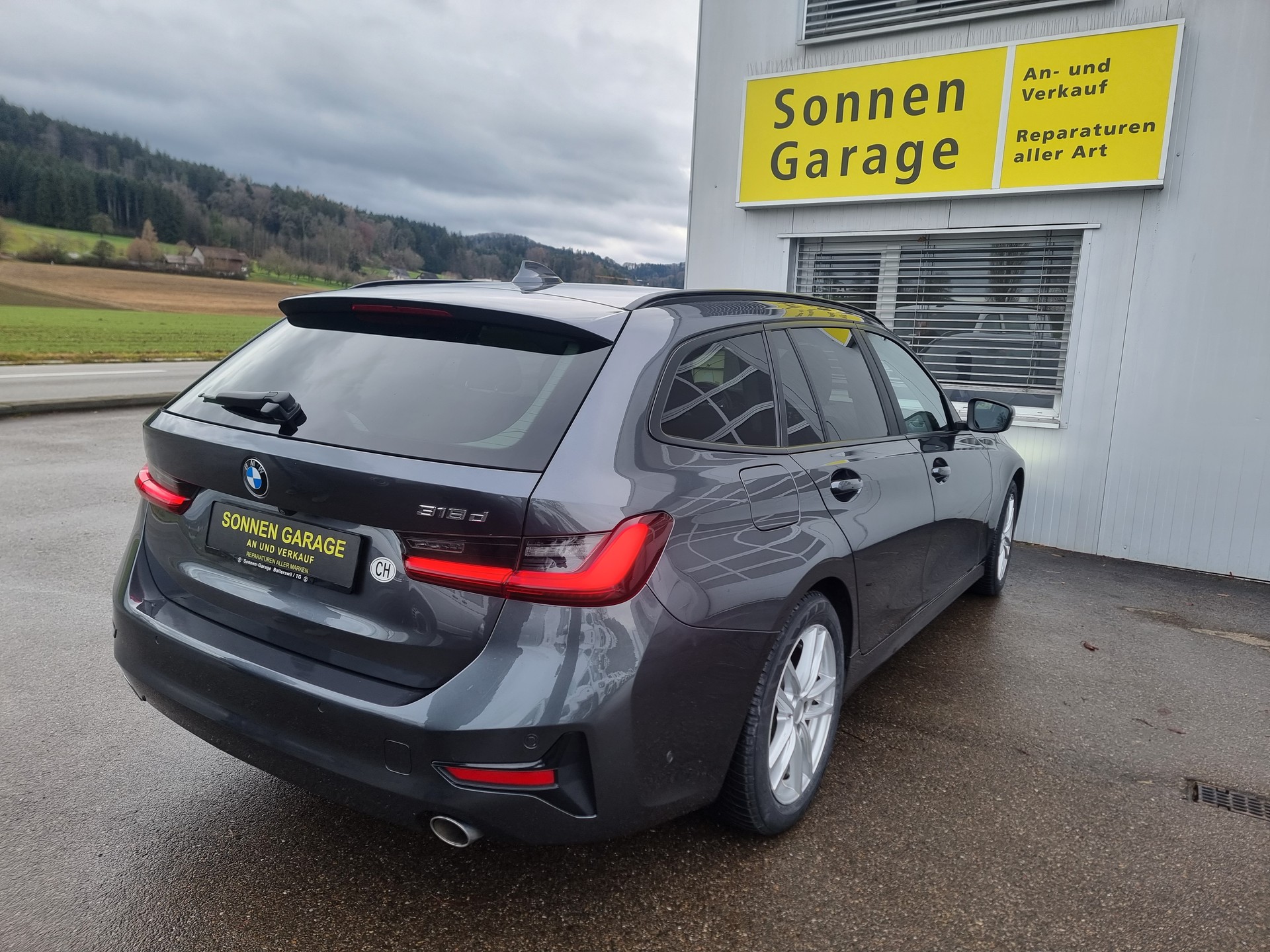 BMW 318d 48V Touring Steptronic-image-12