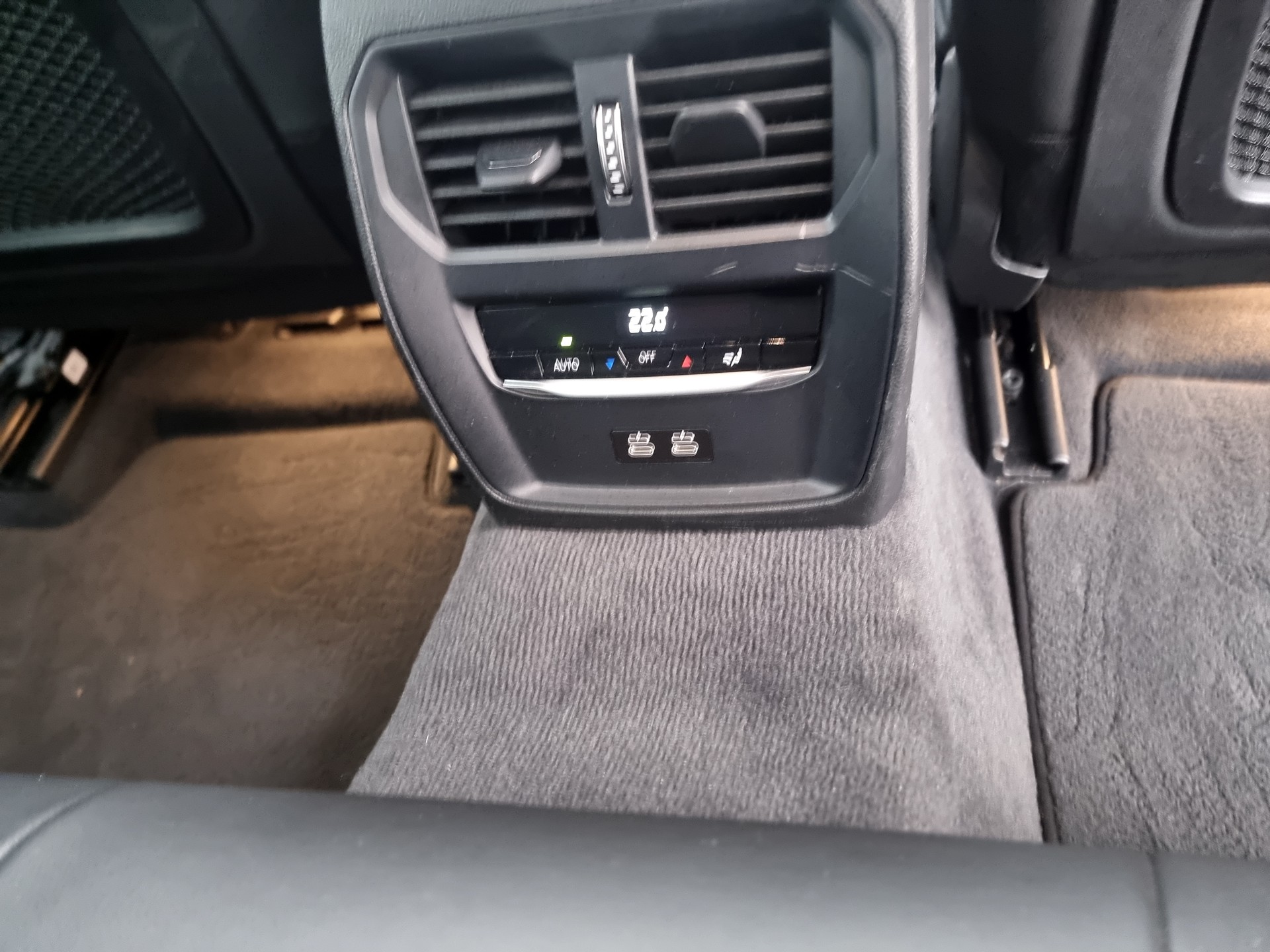 BMW 318d 48V Touring Steptronic-image-8