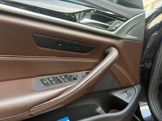 BMW 520d xDrive paddles Touring-image-11