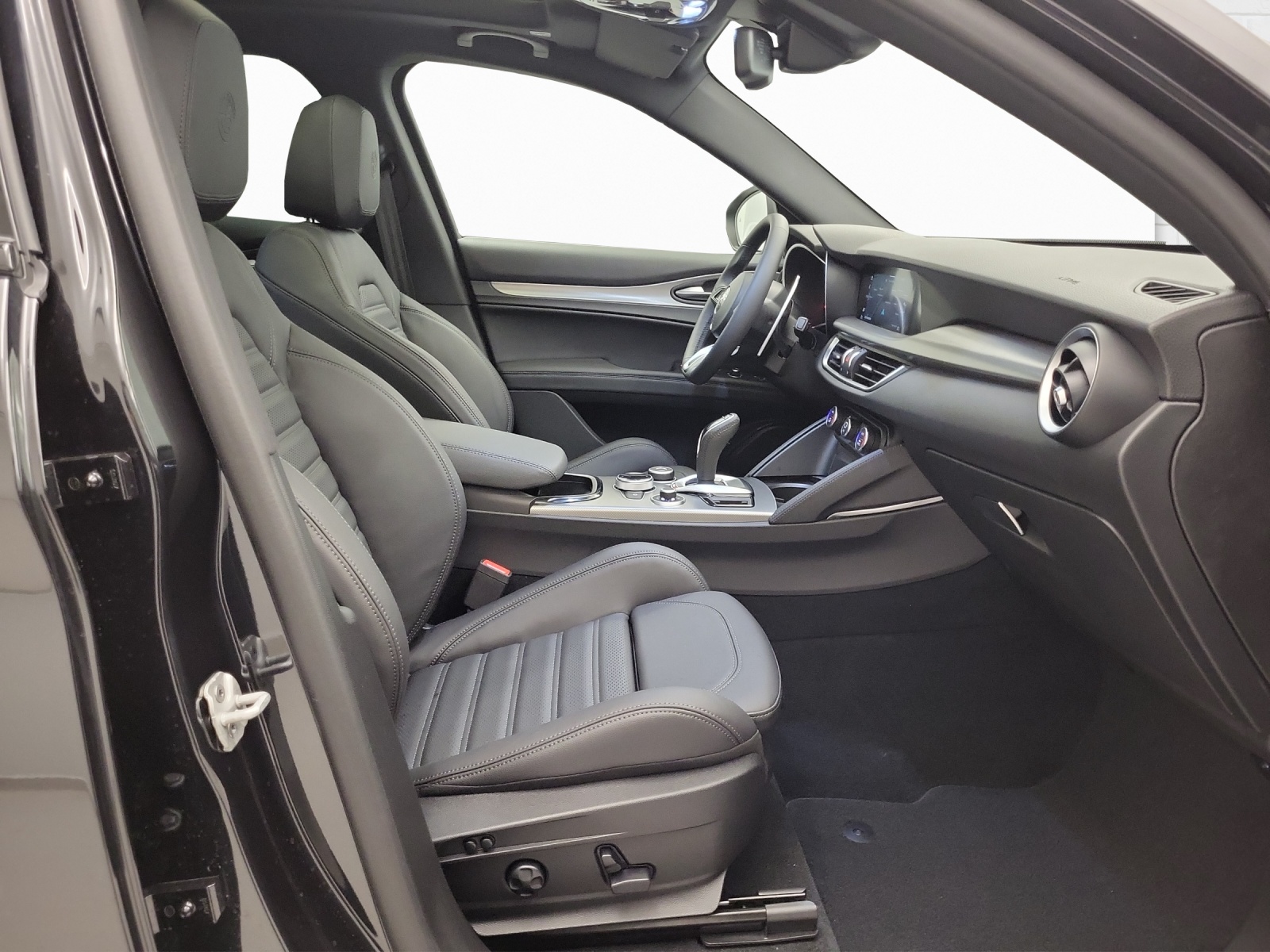 ALFA ROMEO Stelvio 2.0 Q4 280 Veloce Sky-image-9