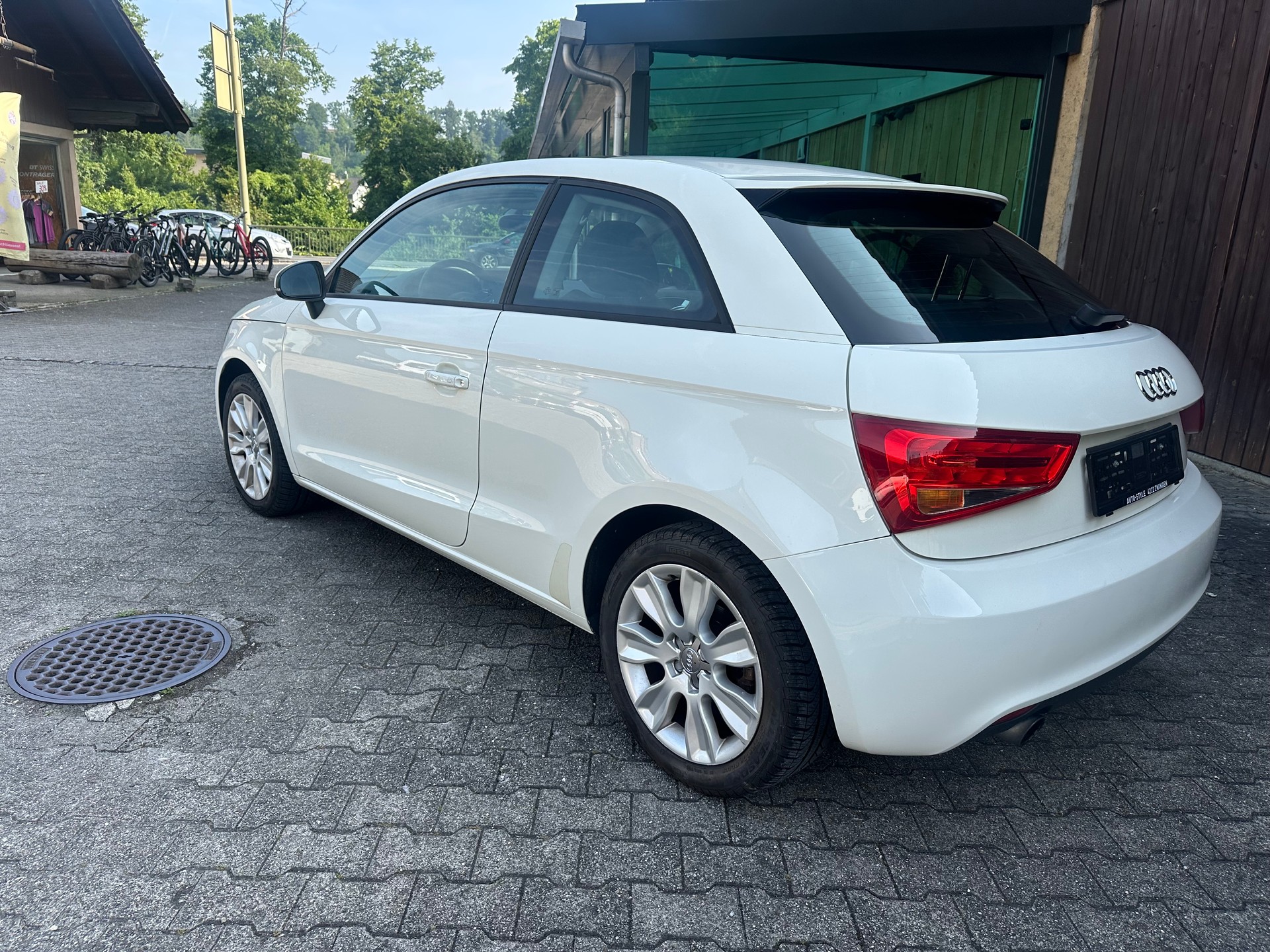 AUDI A1 1.2 TFSI Attraction-image-5