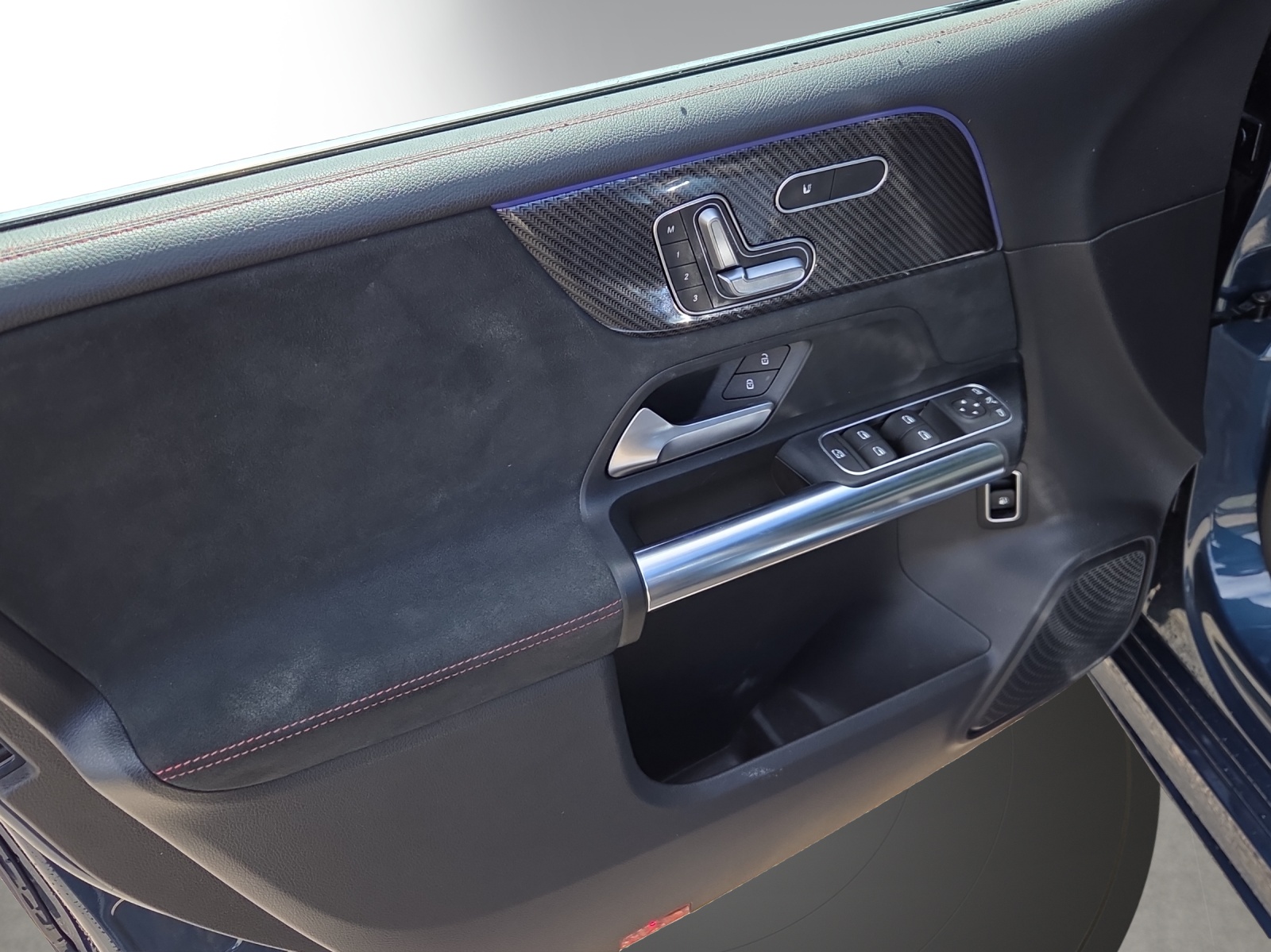 Image MERCEDES-BENZ B-250 B 250 e AMG Line