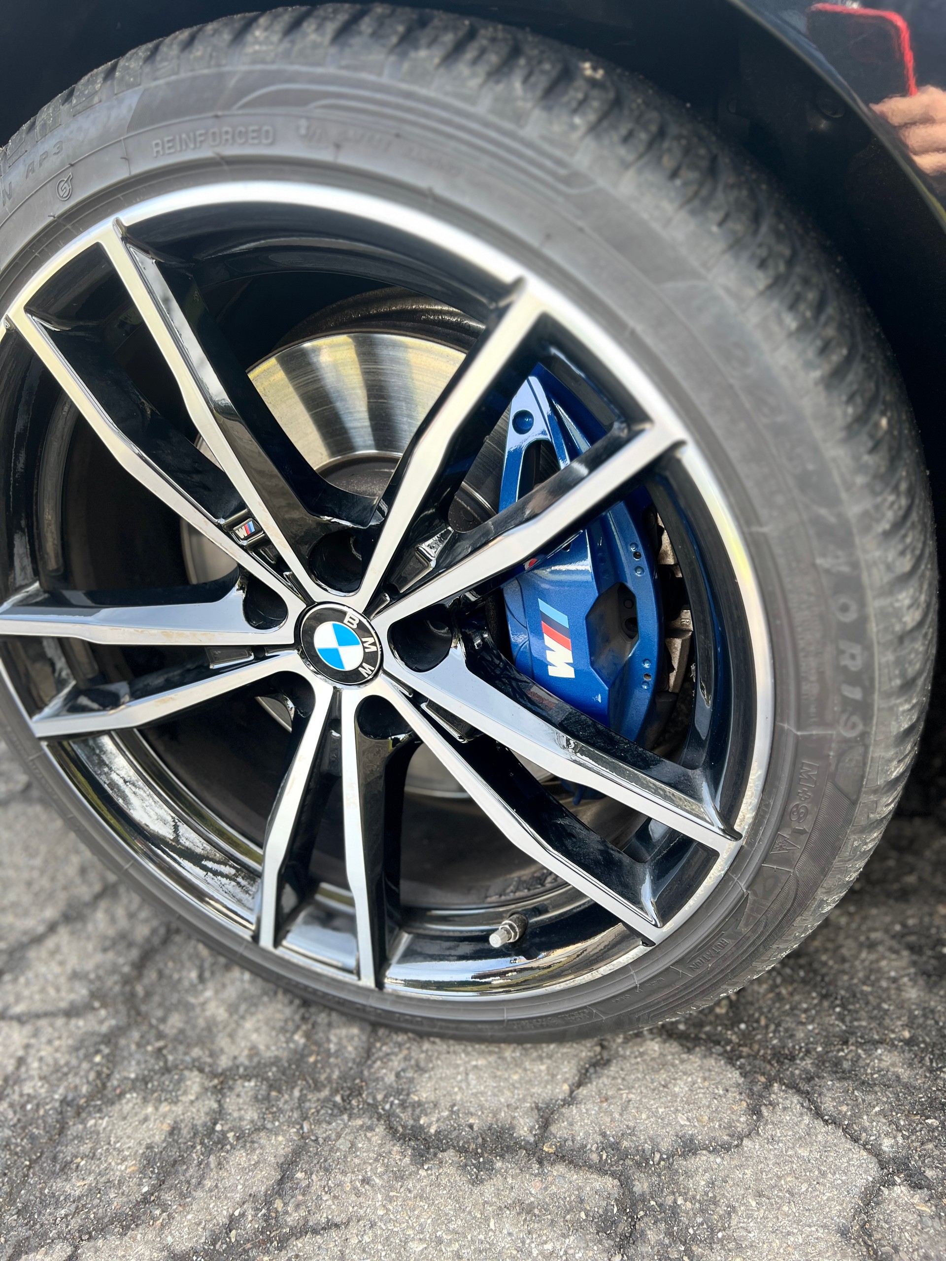 BMW 320d xDrive Touring M Sport Steptronic-image-12