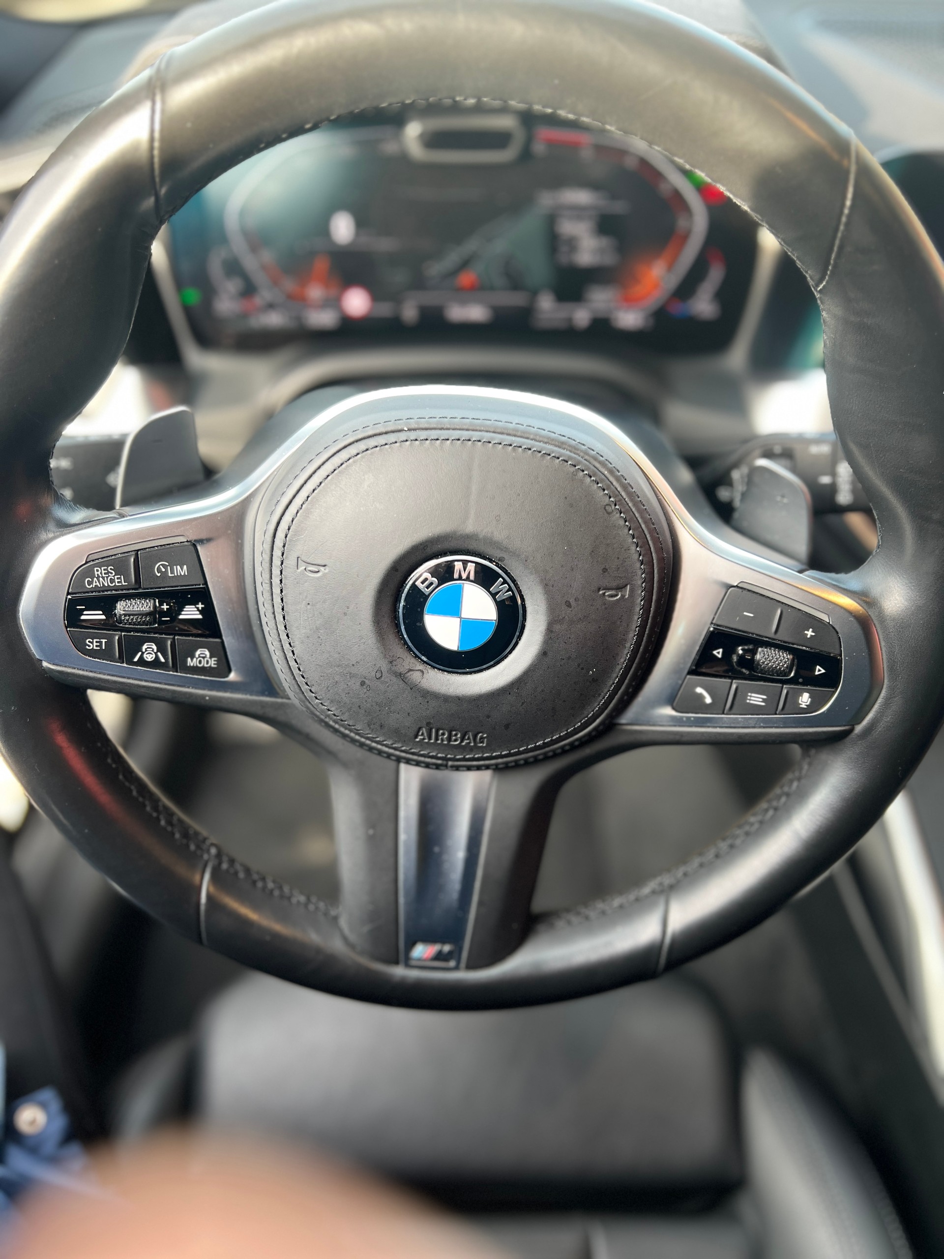 BMW 320d xDrive Touring M Sport Steptronic-image-15