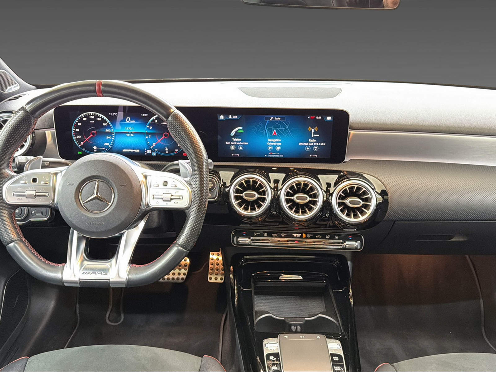 MERCEDES-BENZ A 35 4Matic-image-8