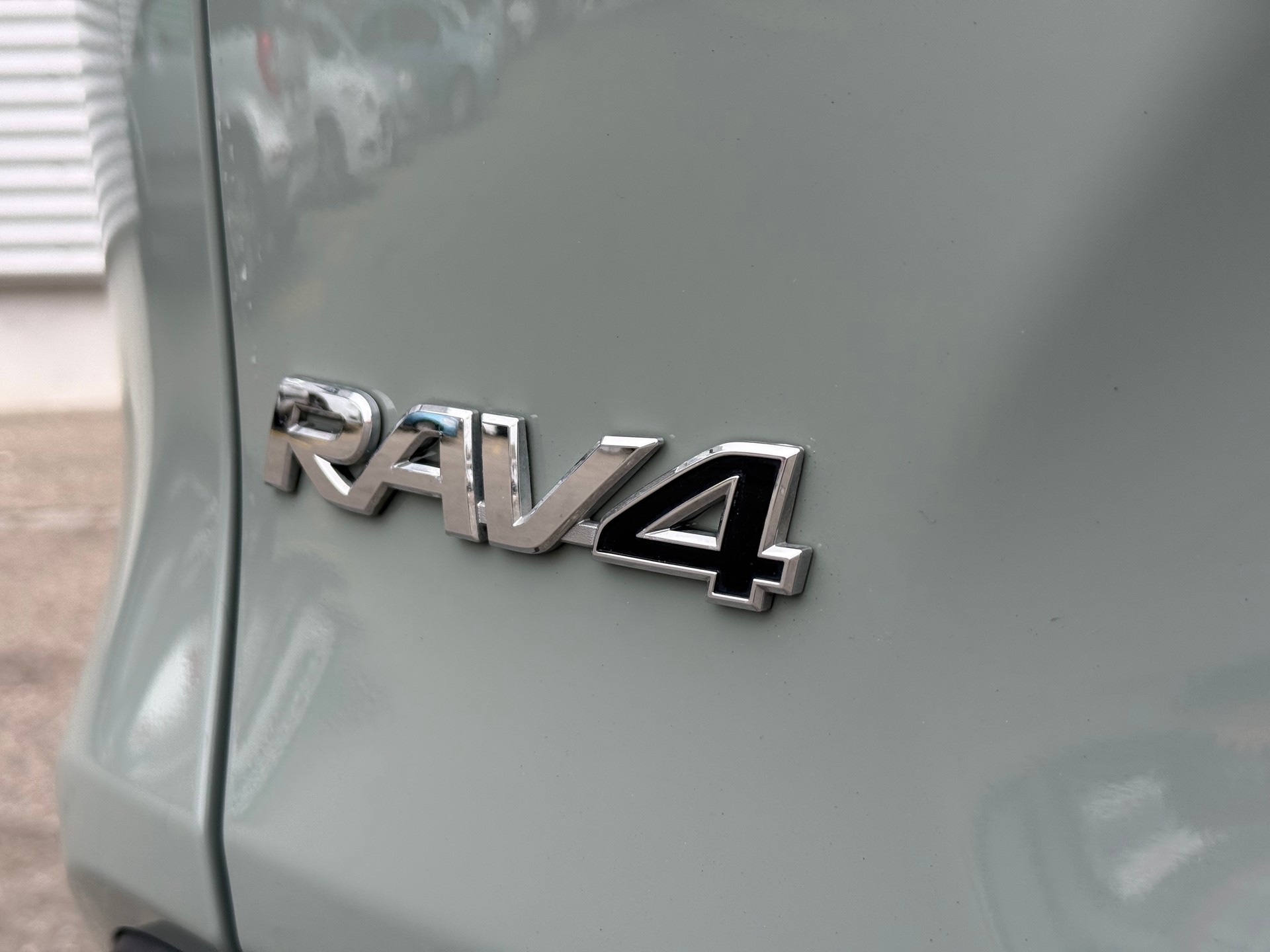 TOYOTA RAV-4 2.5 HSD Comfort e-CVT 4WD-image-2
