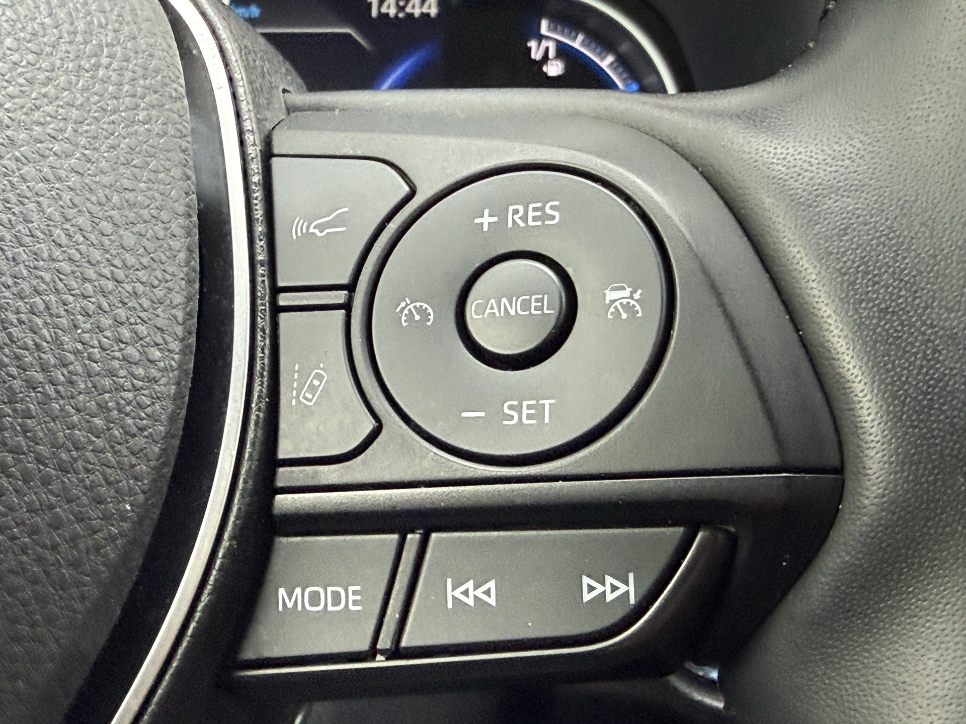 TOYOTA RAV-4 2.5 HSD Comfort e-CVT 4WD-image-8