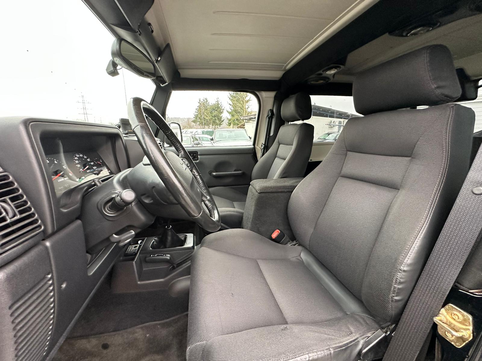 JEEP Wrangler Rubicon-image-8