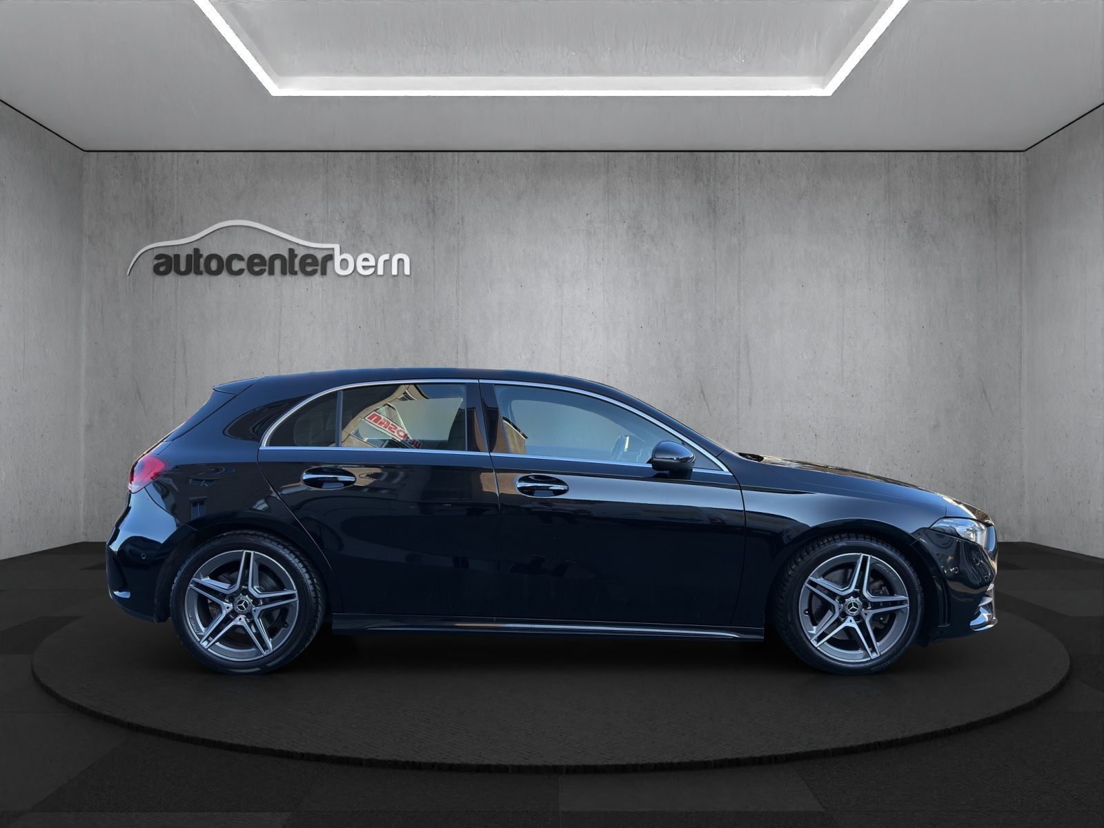 MERCEDES-BENZ A 220 AMG Line 7G-DCT 4Matic-image-7