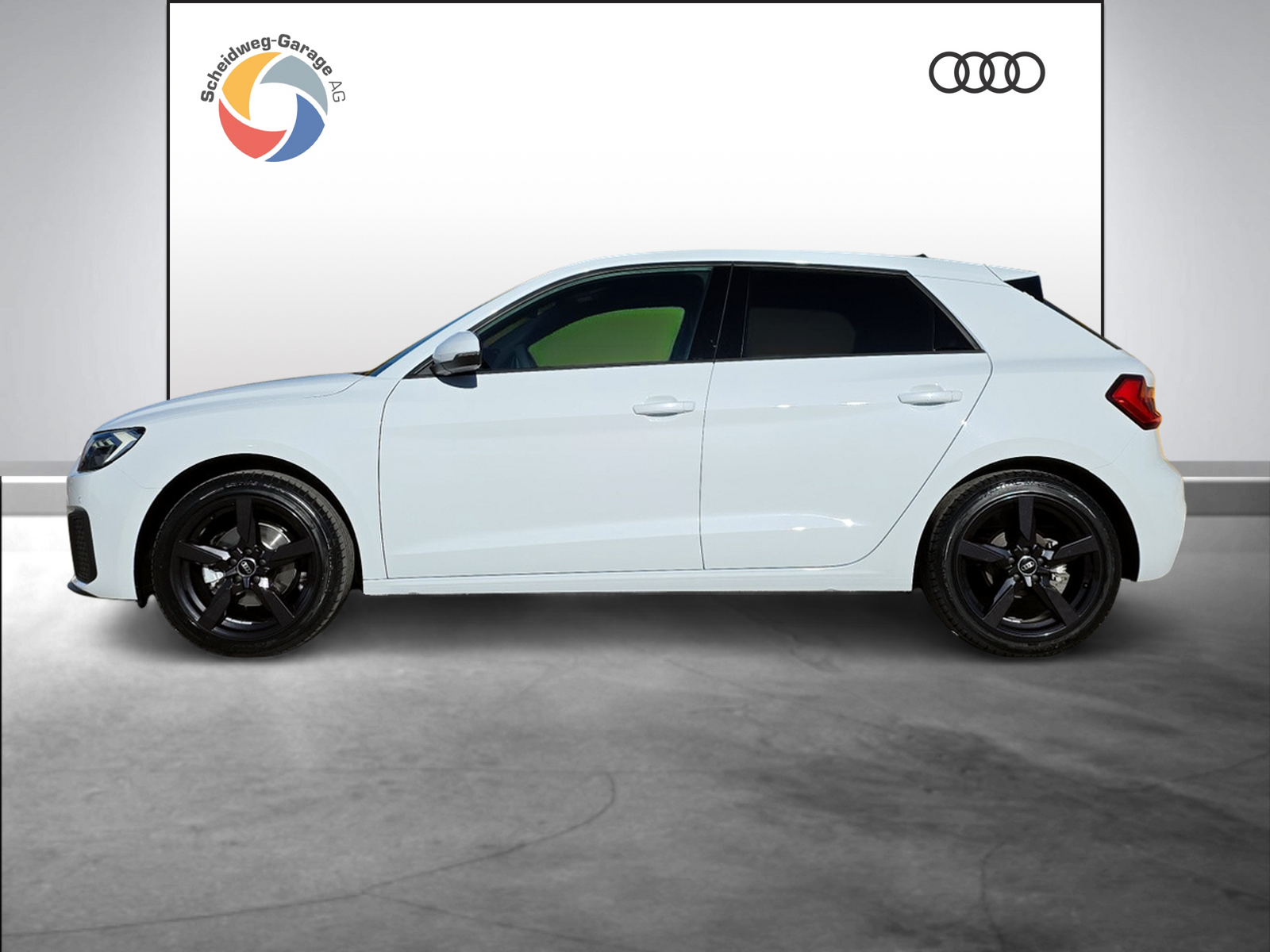 AUDI A1 Sportback 30 TFSI Attraction S-tronic-image-2