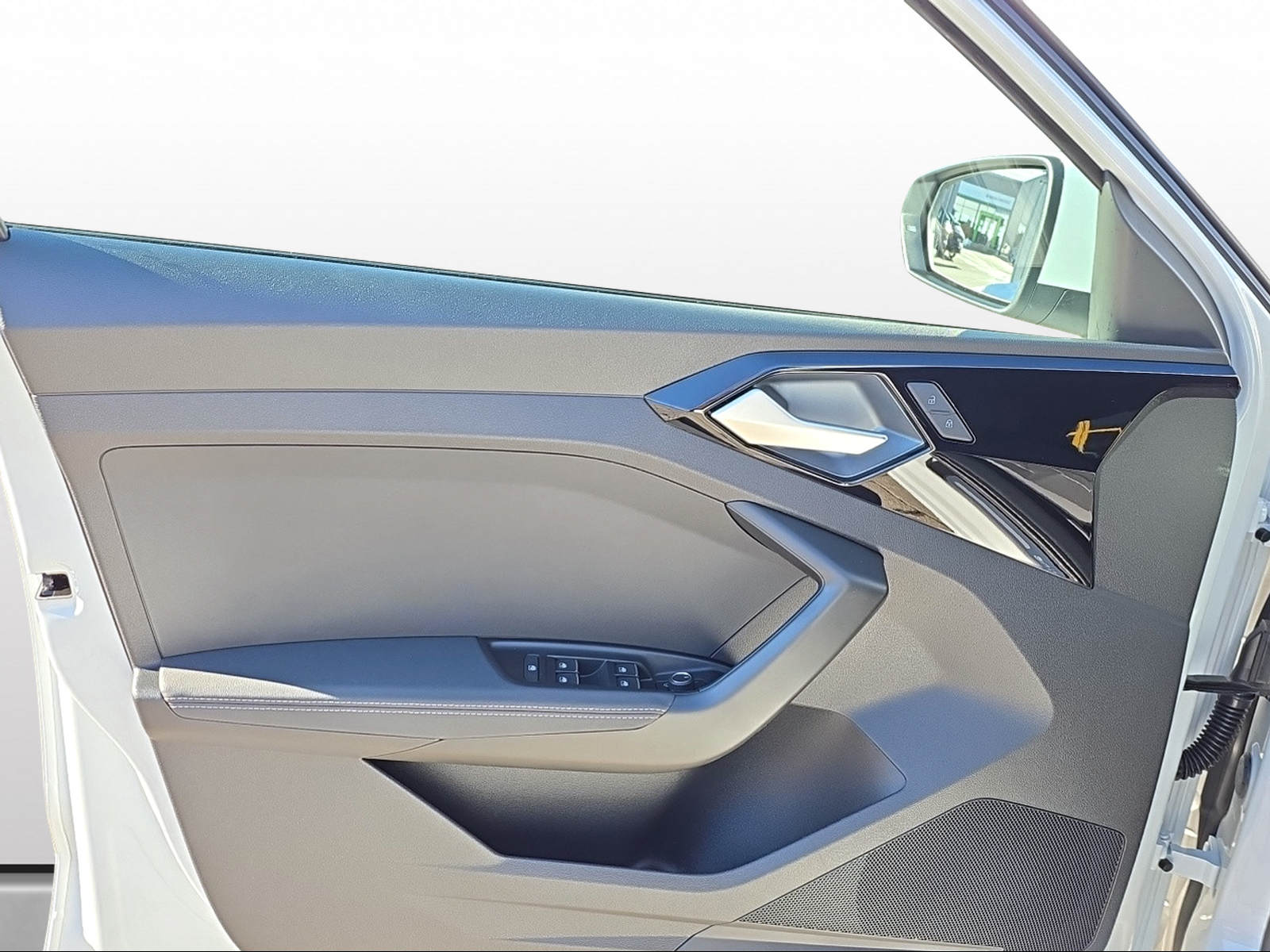 AUDI A1 Sportback 30 TFSI Attraction S-tronic-image-9