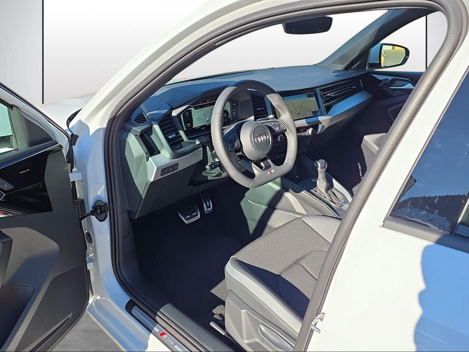 AUDI A1 Sportback 30 TFSI Attraction S-tronic-image-5