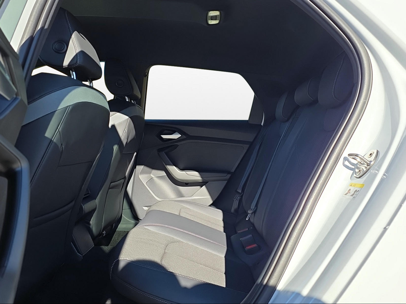 AUDI A1 Sportback 30 TFSI Attraction S-tronic-image-10