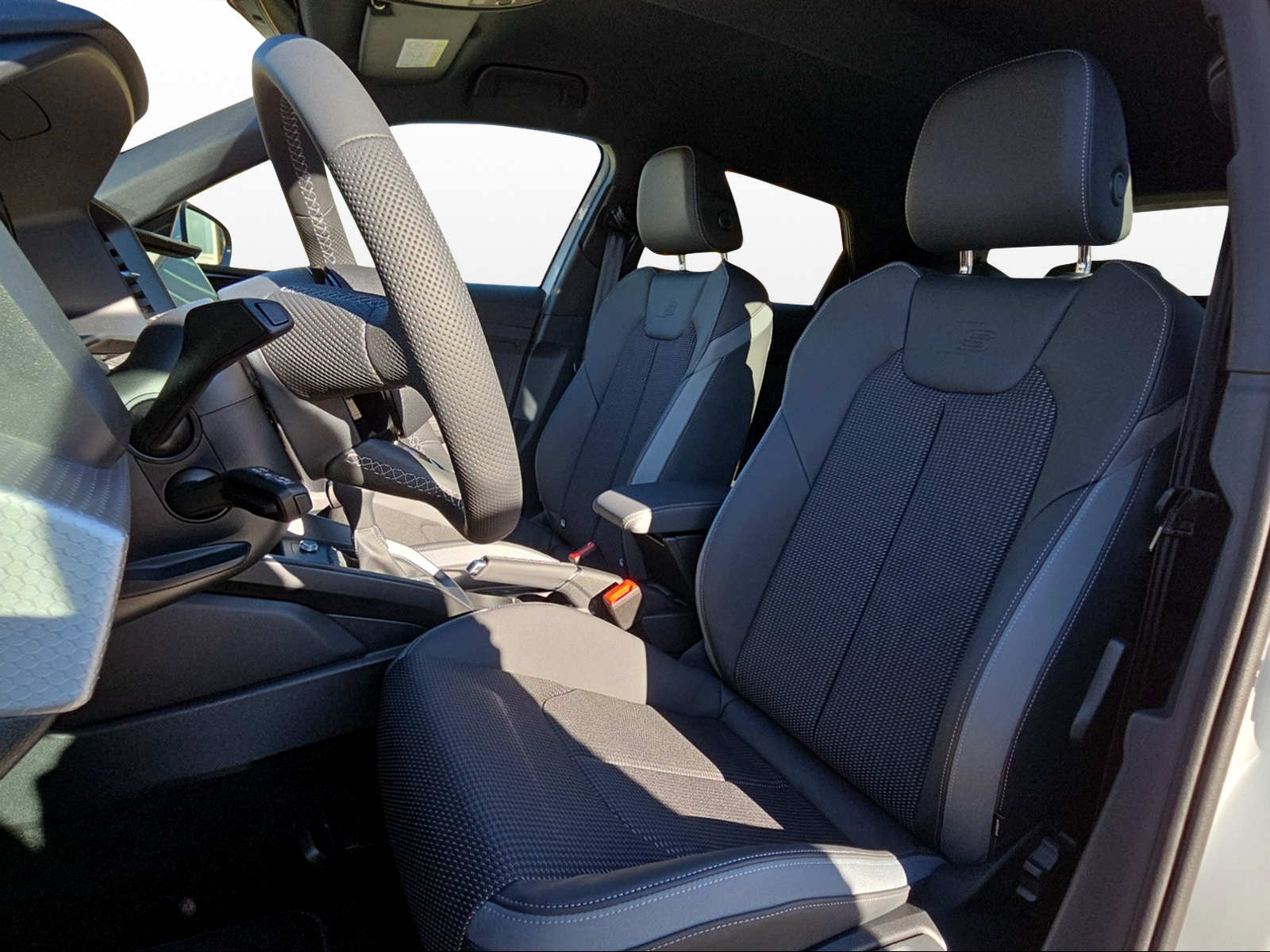 AUDI A1 Sportback 30 TFSI Attraction S-tronic-image-7