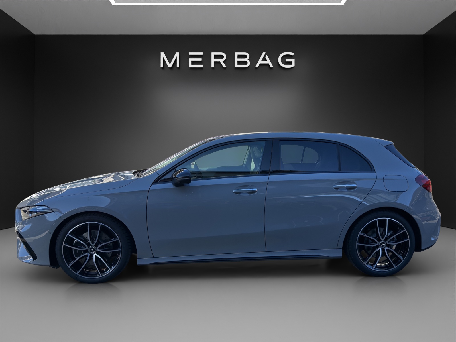 MERCEDES-BENZ A 220 4Matic 8G-DCT-image-1