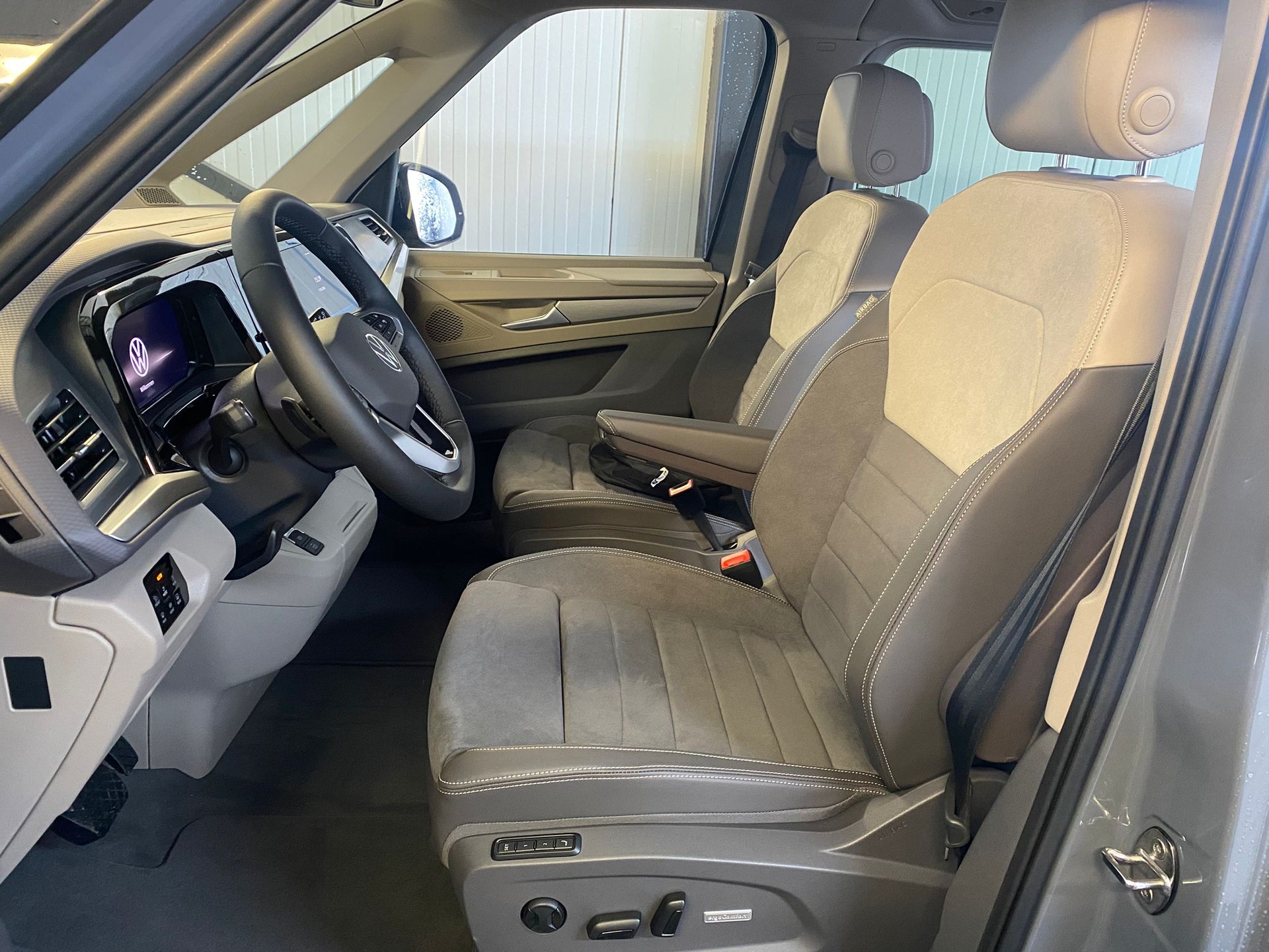 VW Multivan 1.5 eHybrid Life Lang DSG-image-23