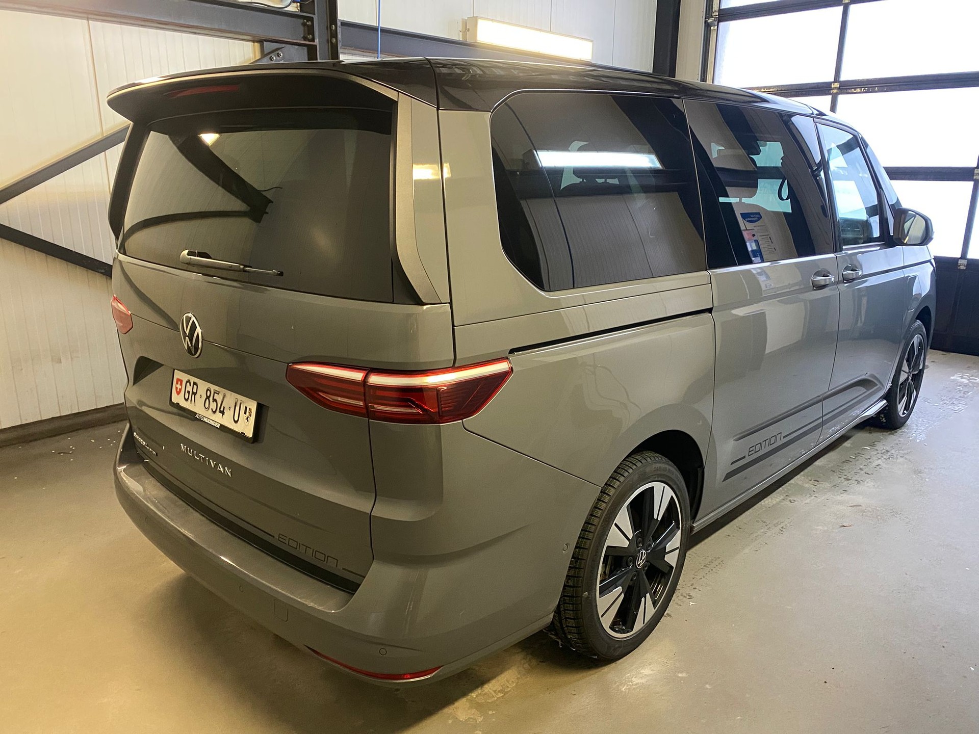 VW Multivan 1.5 eHybrid Life Lang DSG-image-5