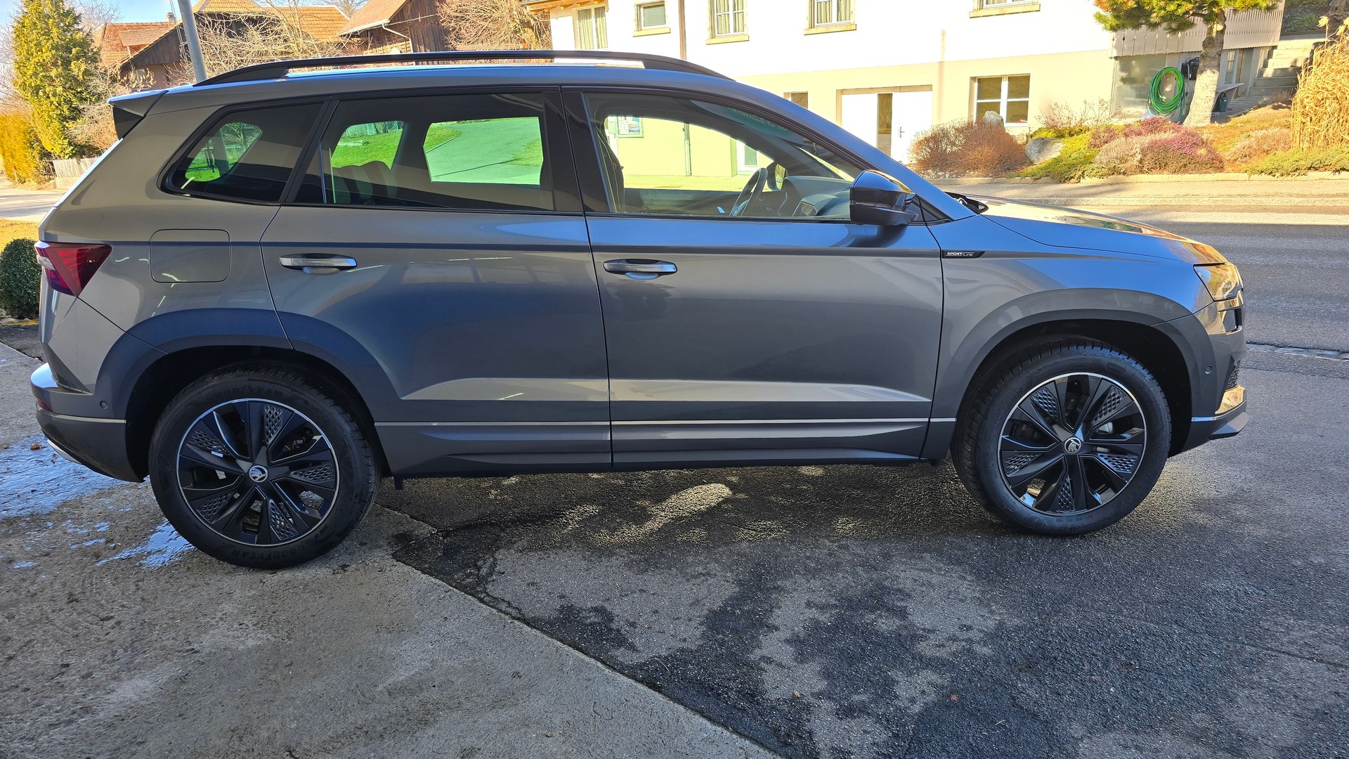 SKODA Karoq 2.0 TSI SportLine 4x4 DSG-image-4