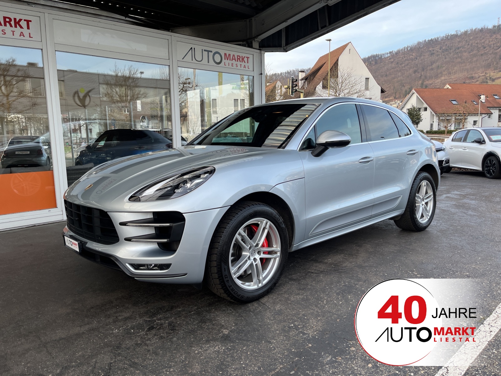 PORSCHE Macan Turbo PDK-image-0