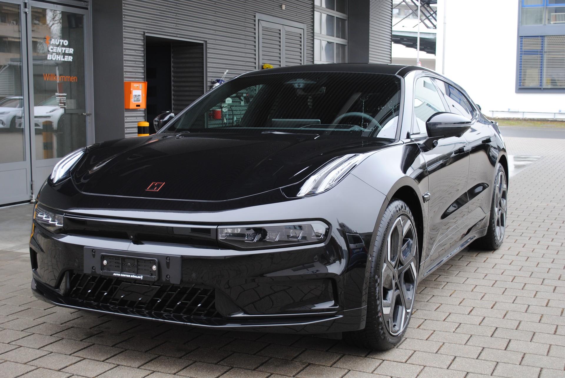 ZEEKR 001 96kWh Performace AWD-image-2