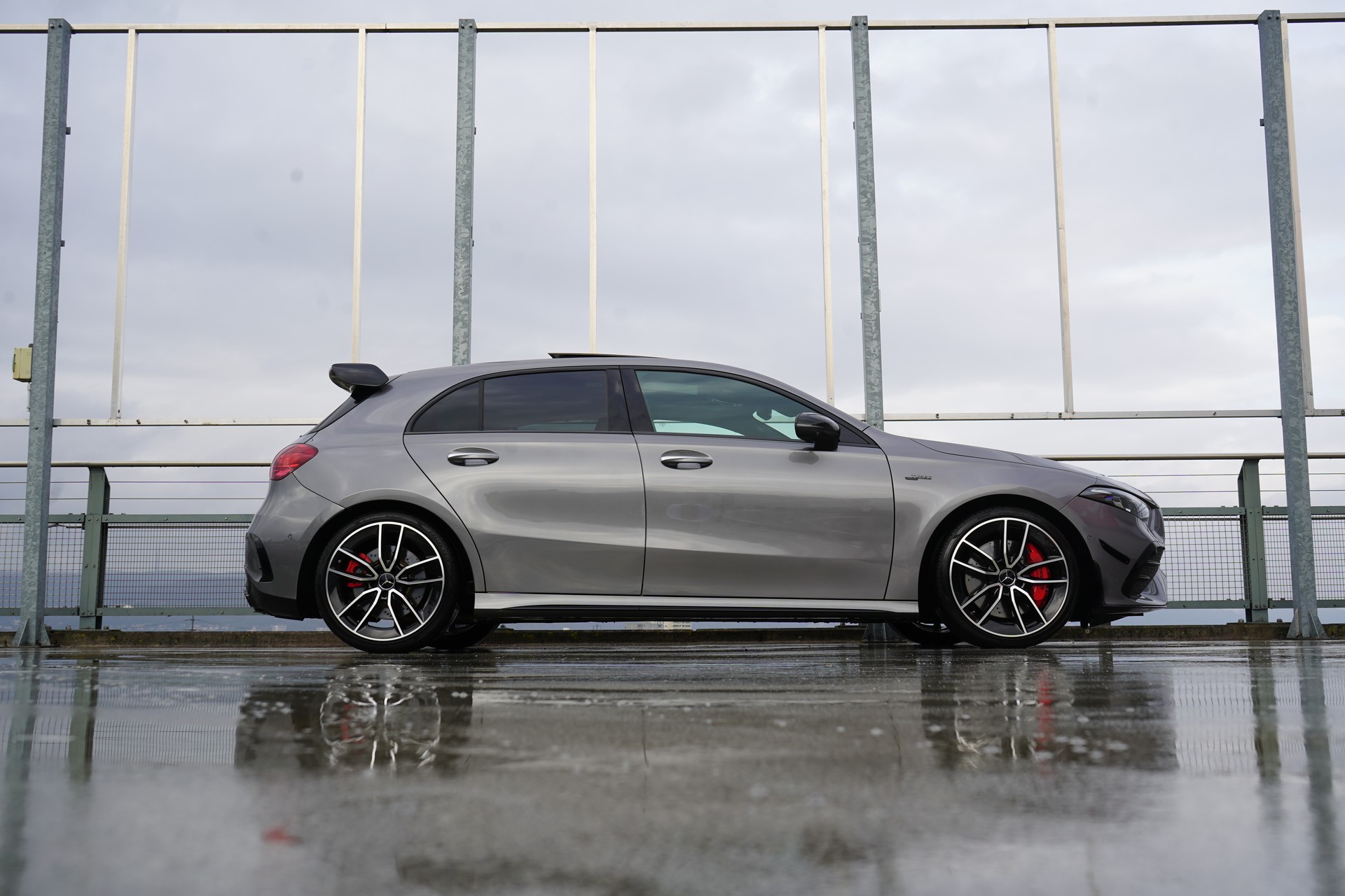 MERCEDES-BENZ AMG 35 4MATIC BLACK ll AERODYNAMIK 8G-DCT l 306 PS-image-2