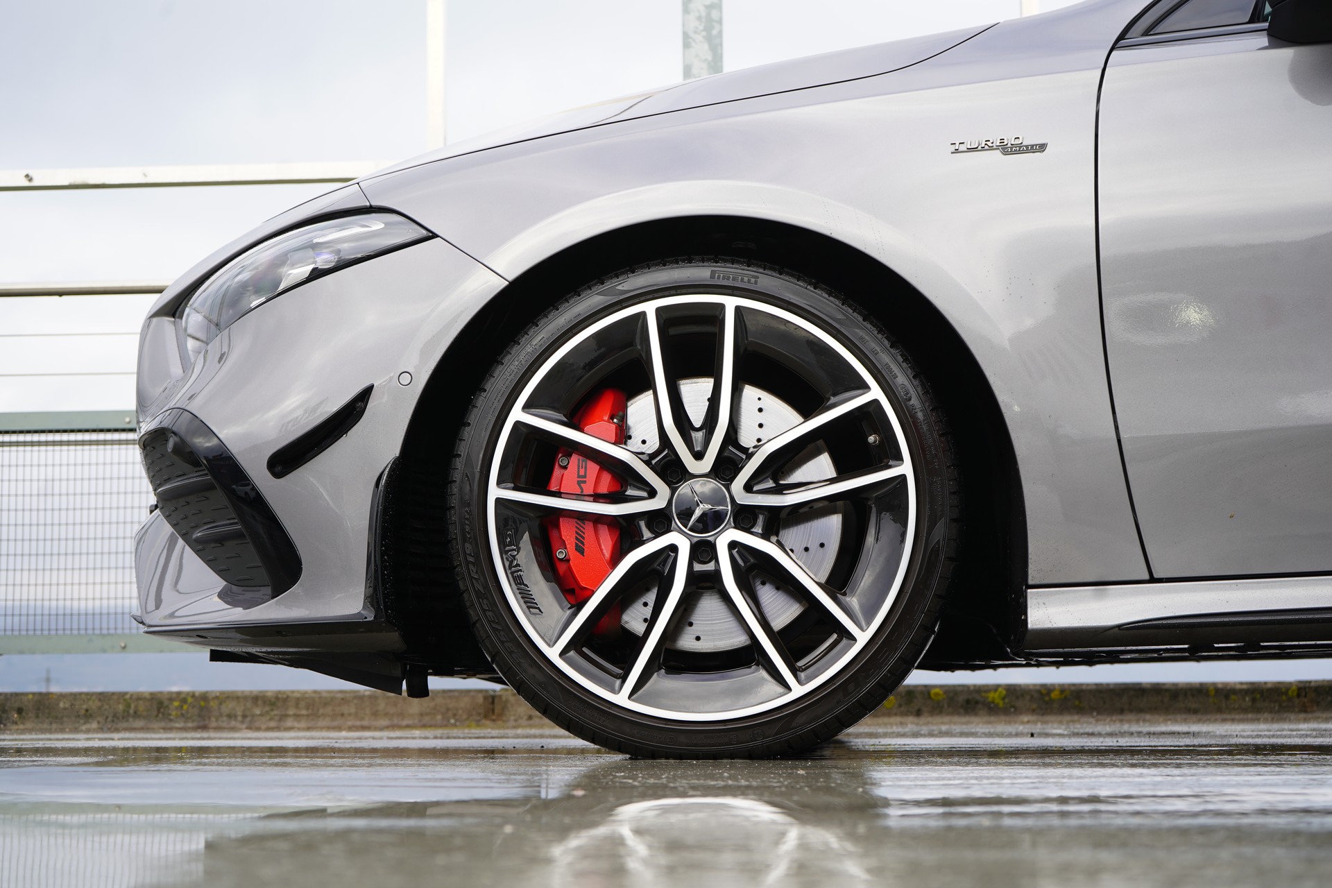 MERCEDES-BENZ AMG 35 4MATIC BLACK ll AERODYNAMIK 8G-DCT l 306 PS-image-18