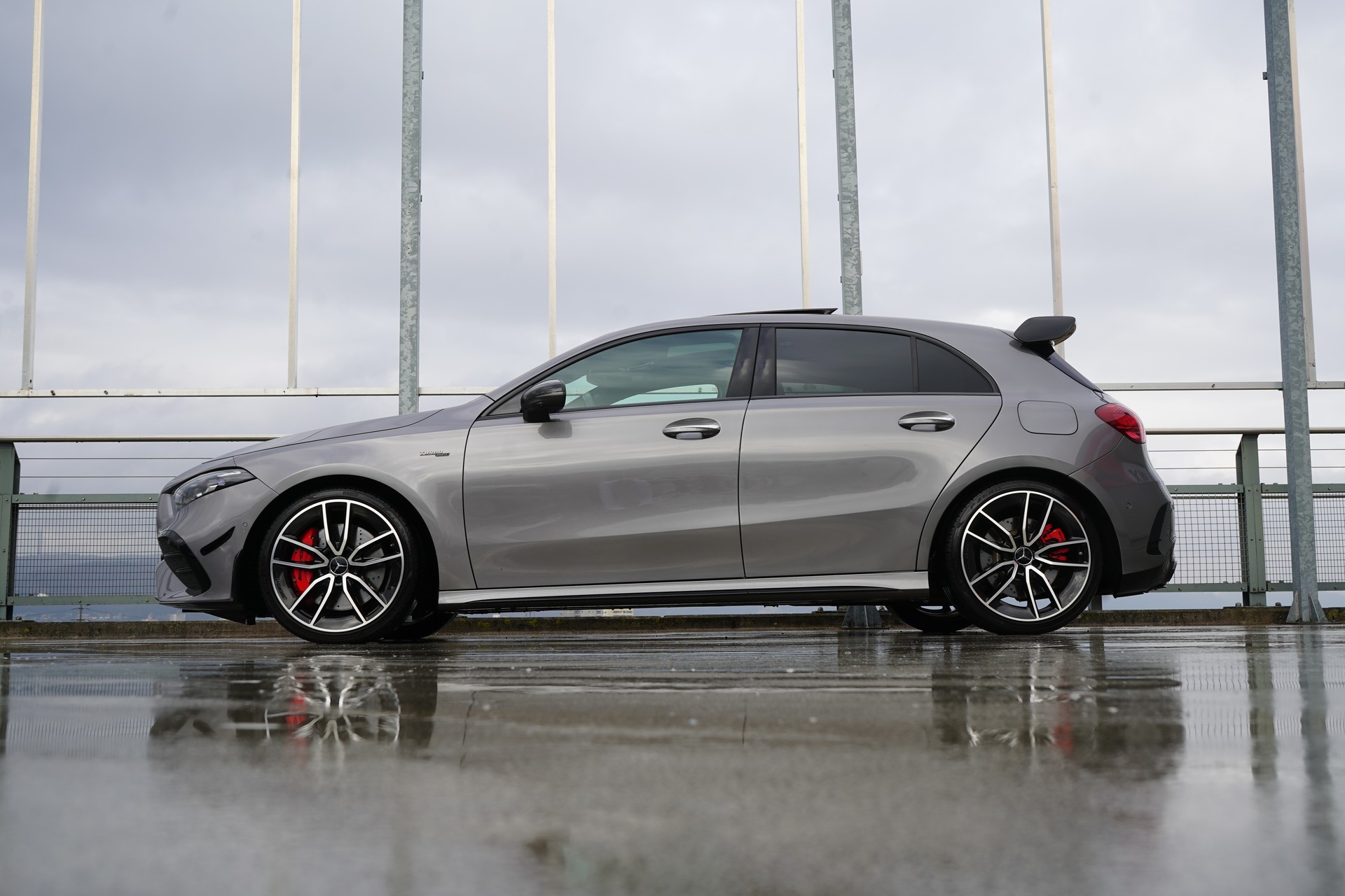 MERCEDES-BENZ AMG 35 4MATIC BLACK ll AERODYNAMIK 8G-DCT l 306 PS-image-3