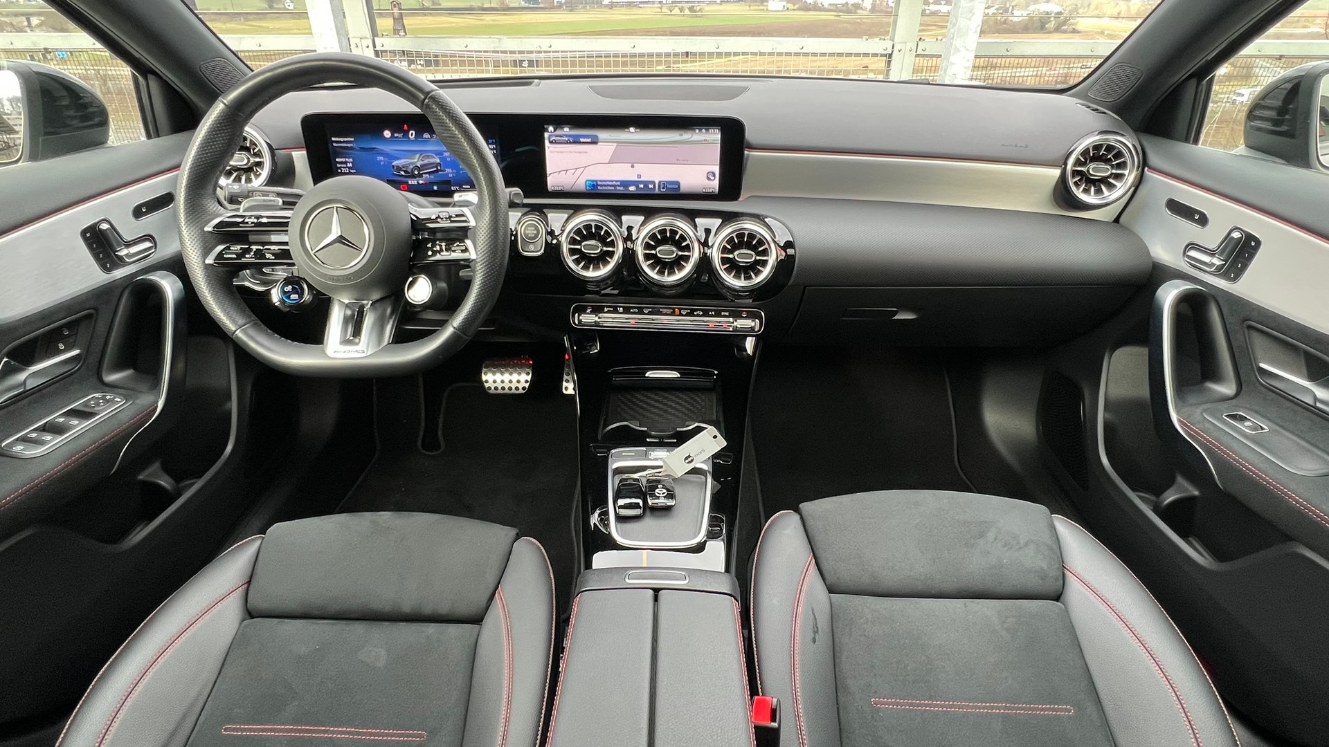 MERCEDES-BENZ AMG 35 4MATIC BLACK ll AERODYNAMIK 8G-DCT l 306 PS-image-20