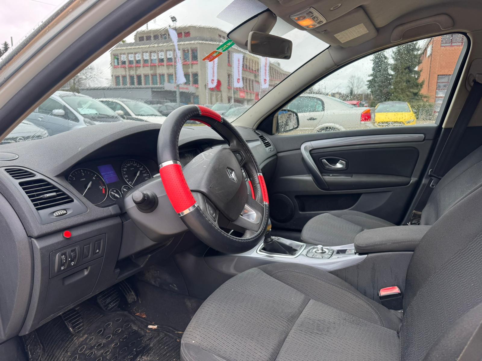 RENAULT Laguna Grandtour 1.5 dCi Dynamique-image-7