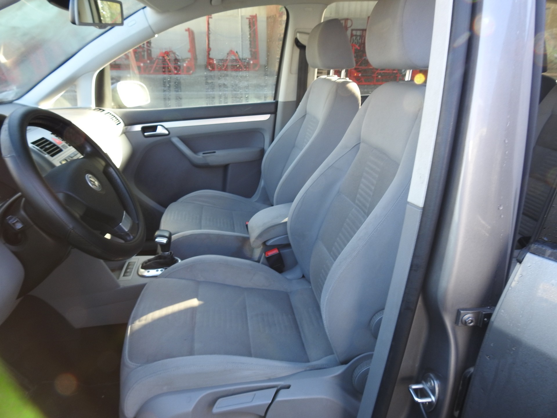 VW Touran 1.4 TSI Conceptline-image-11